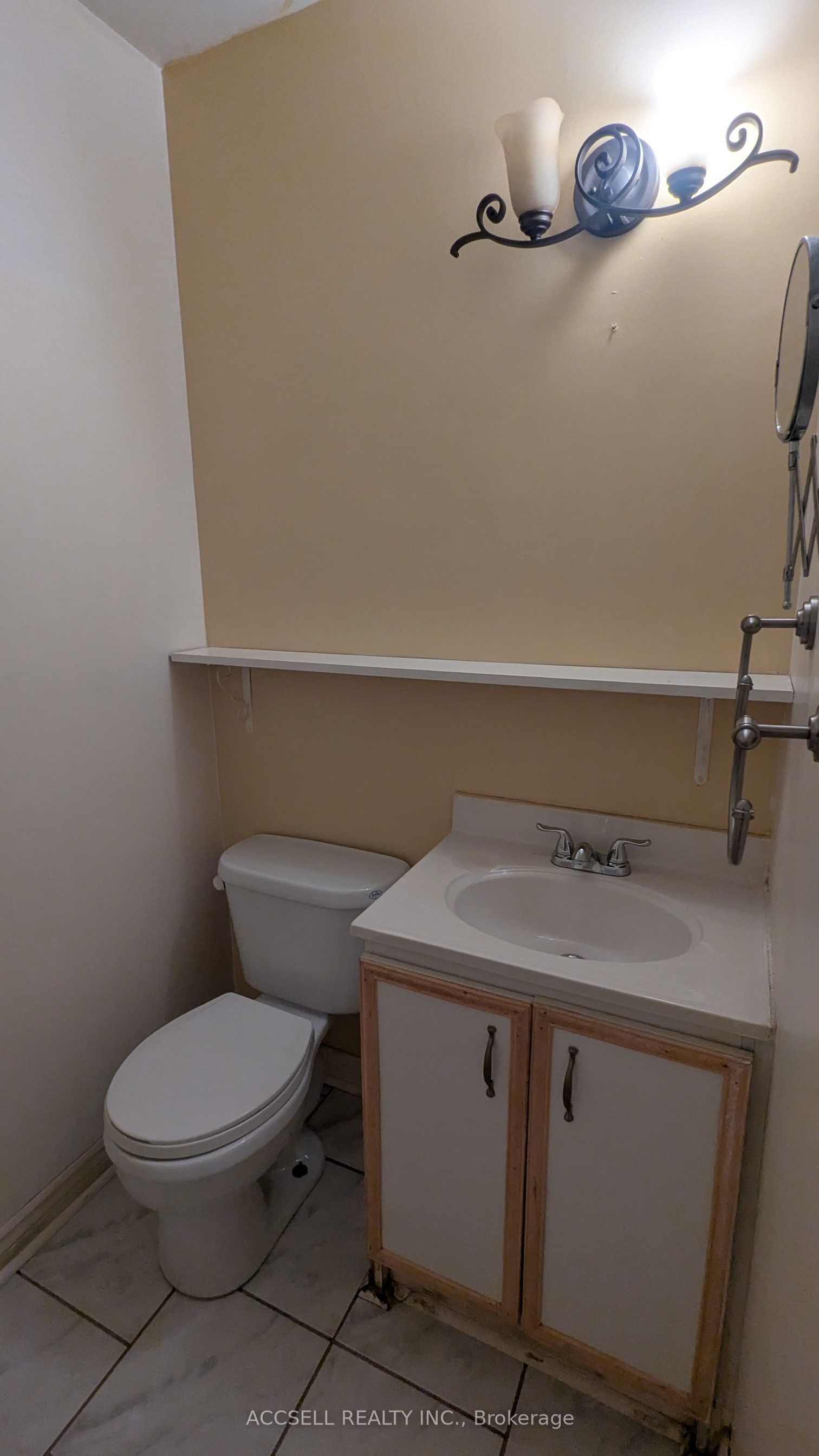 1055 Claredale Road Property Photo 13