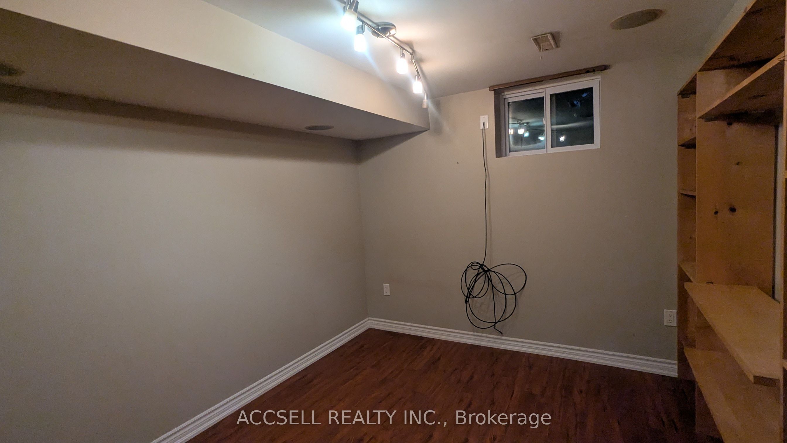 1055 Claredale Road Property Photo 16