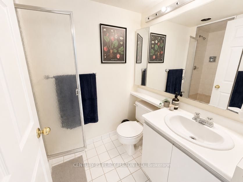 285 Enfield Place 2006 Property Photo 15