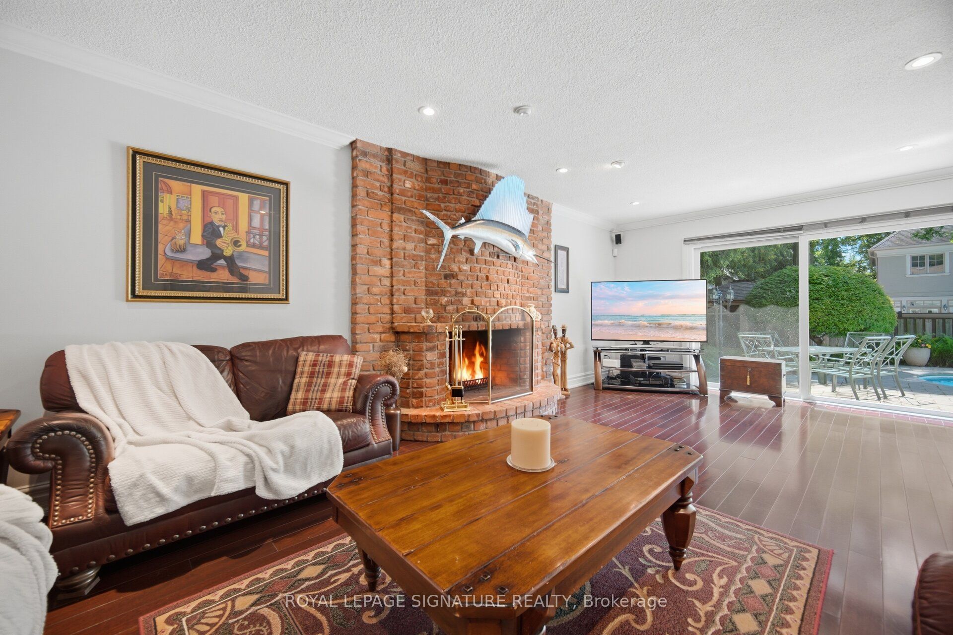 2130 Autumn Breeze Drive N Property Photo 8