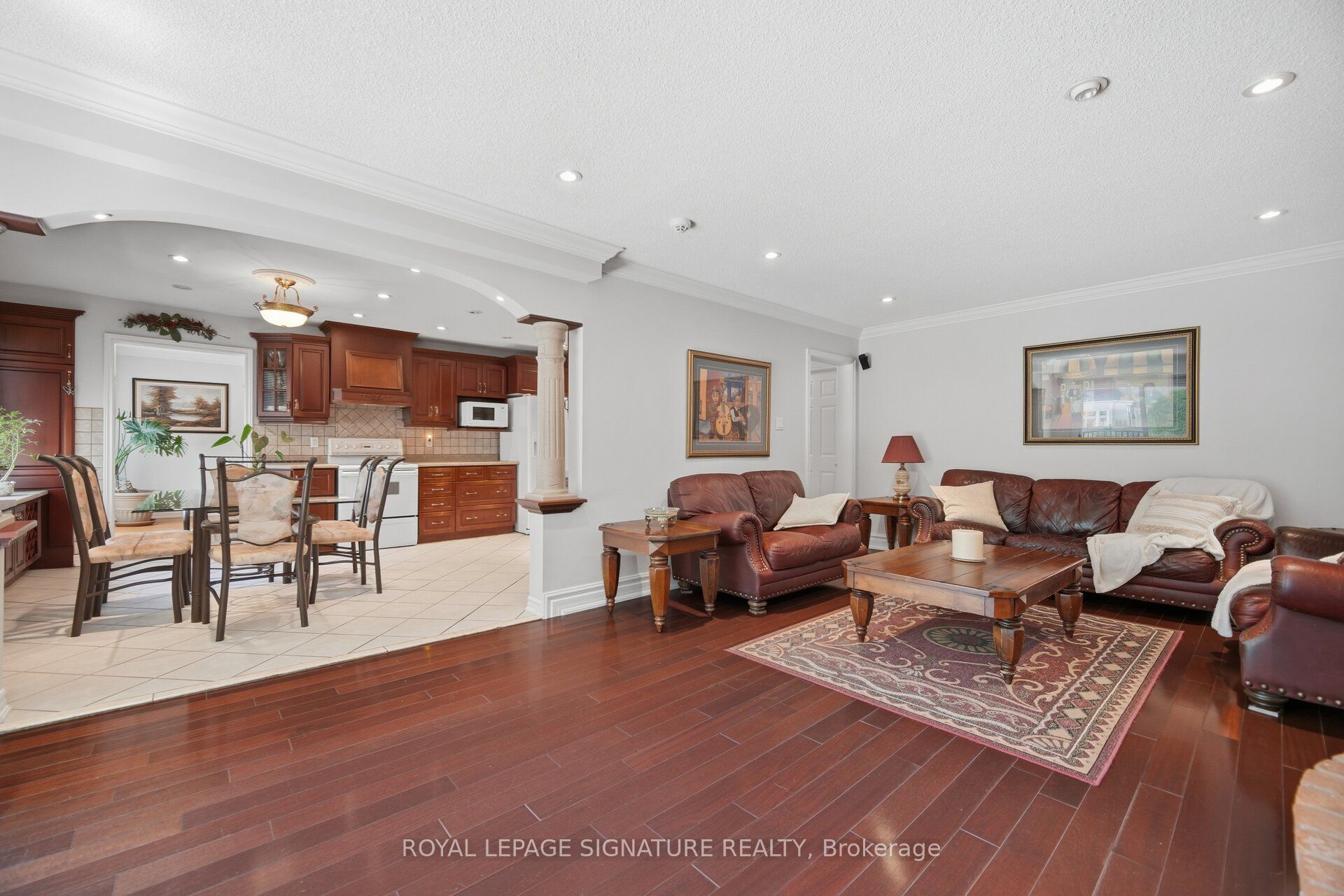 2130 Autumn Breeze Drive N Property Photo 10