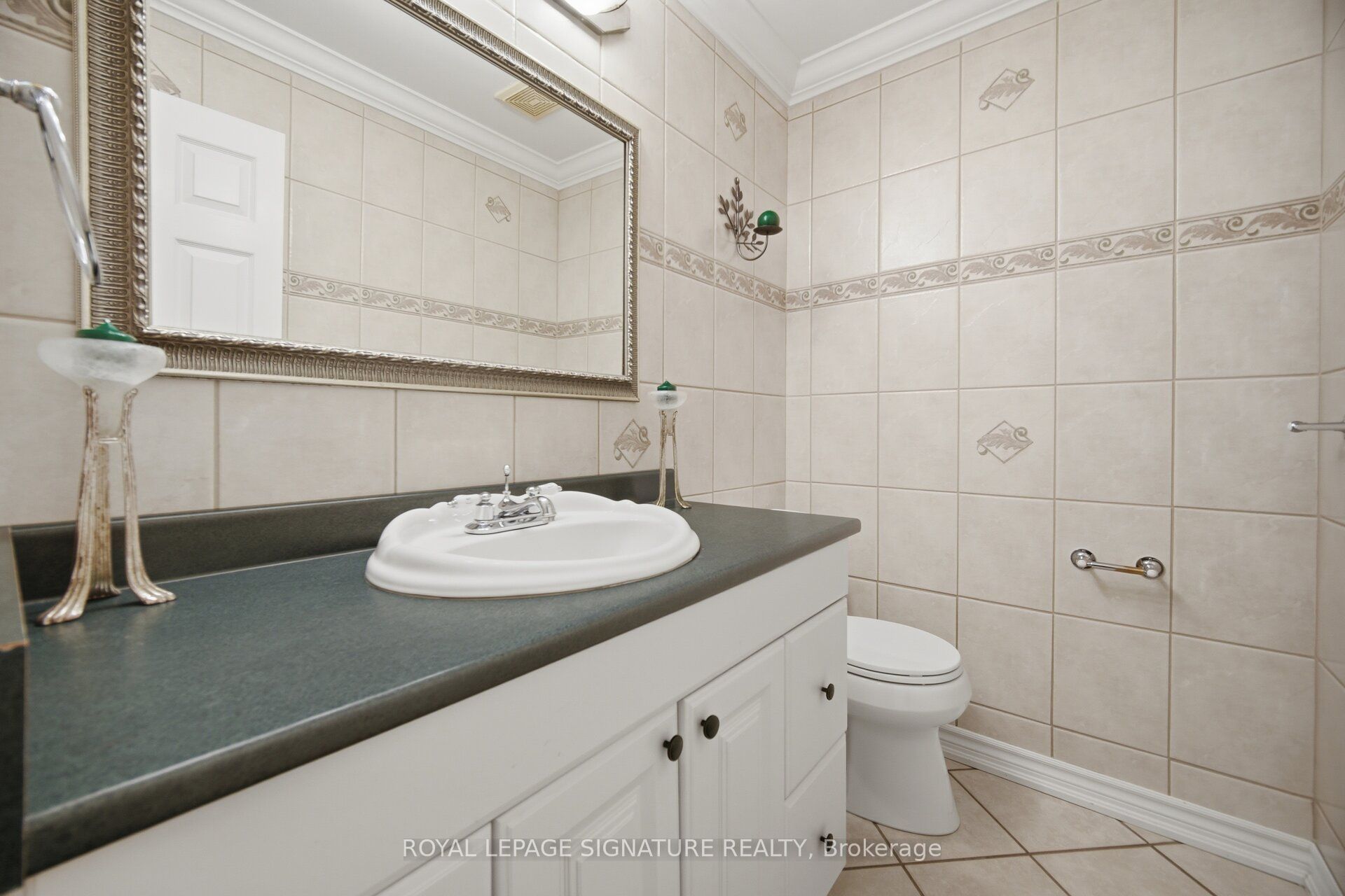 2130 Autumn Breeze Drive N Property Photo 17