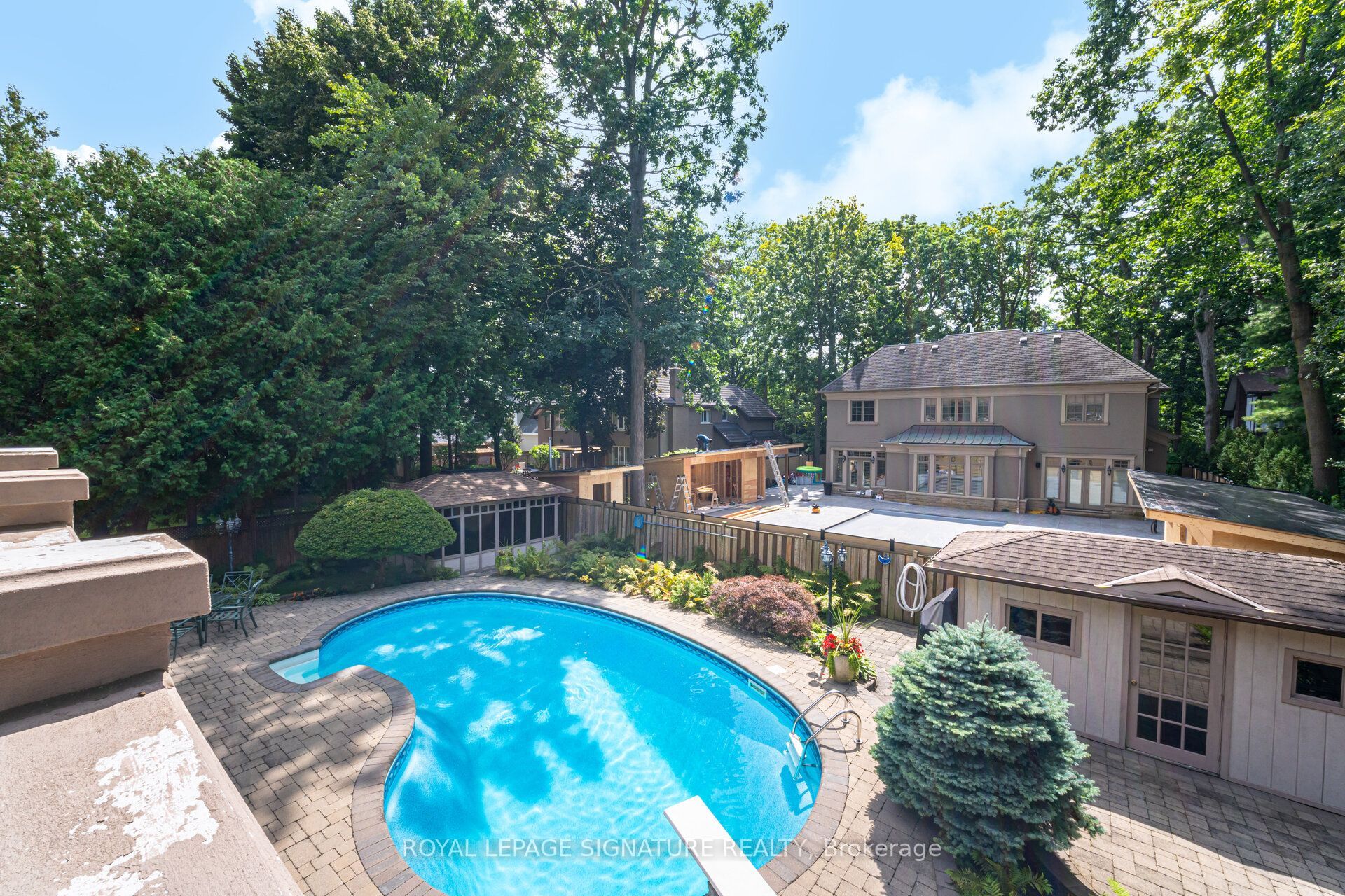 2130 Autumn Breeze Drive N Property Photo 25