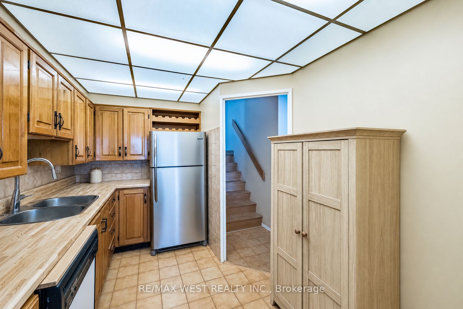 11 Wincott Drive 1104 Property Photo 10