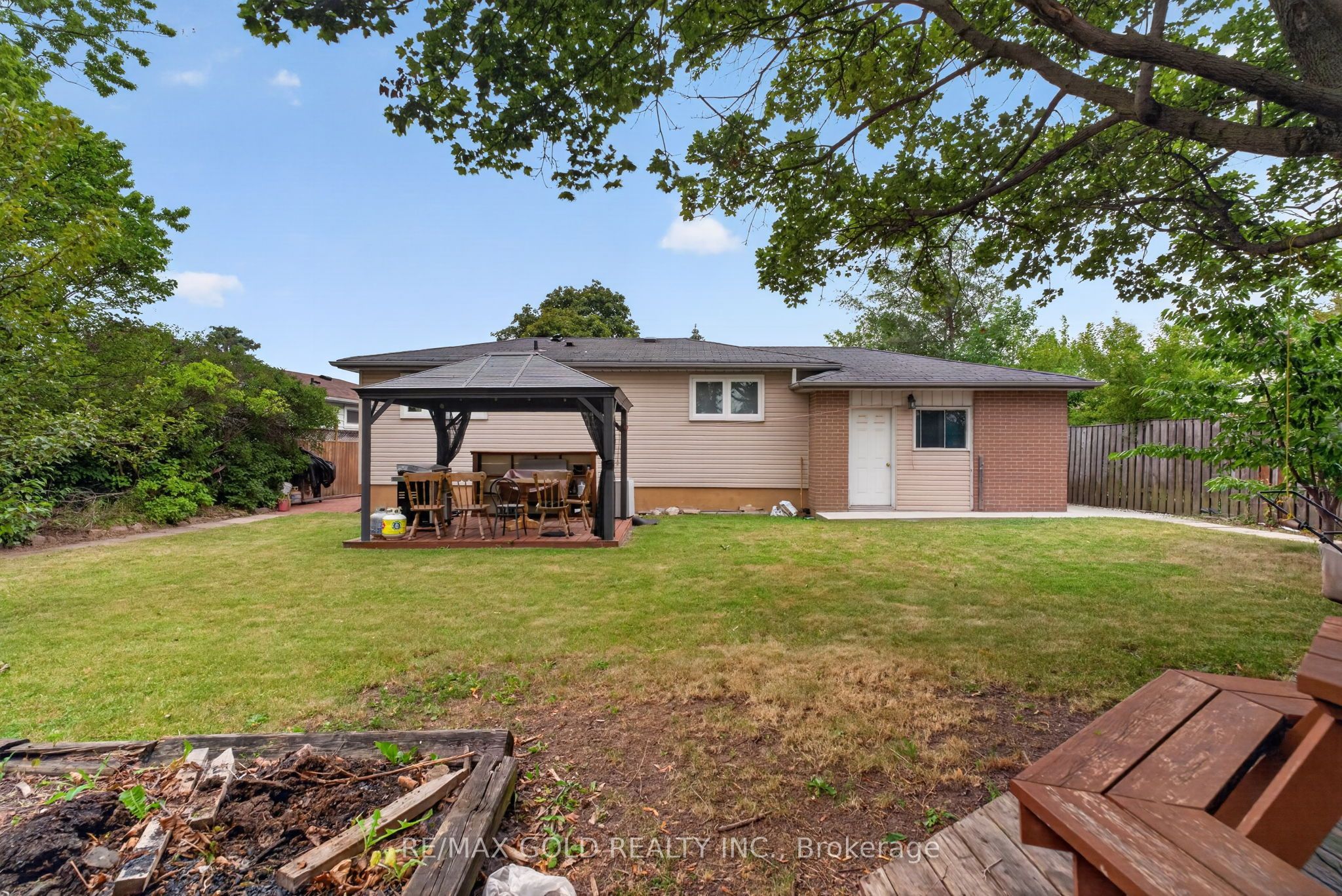 32 Dunblaine Crescent Property Photo 41