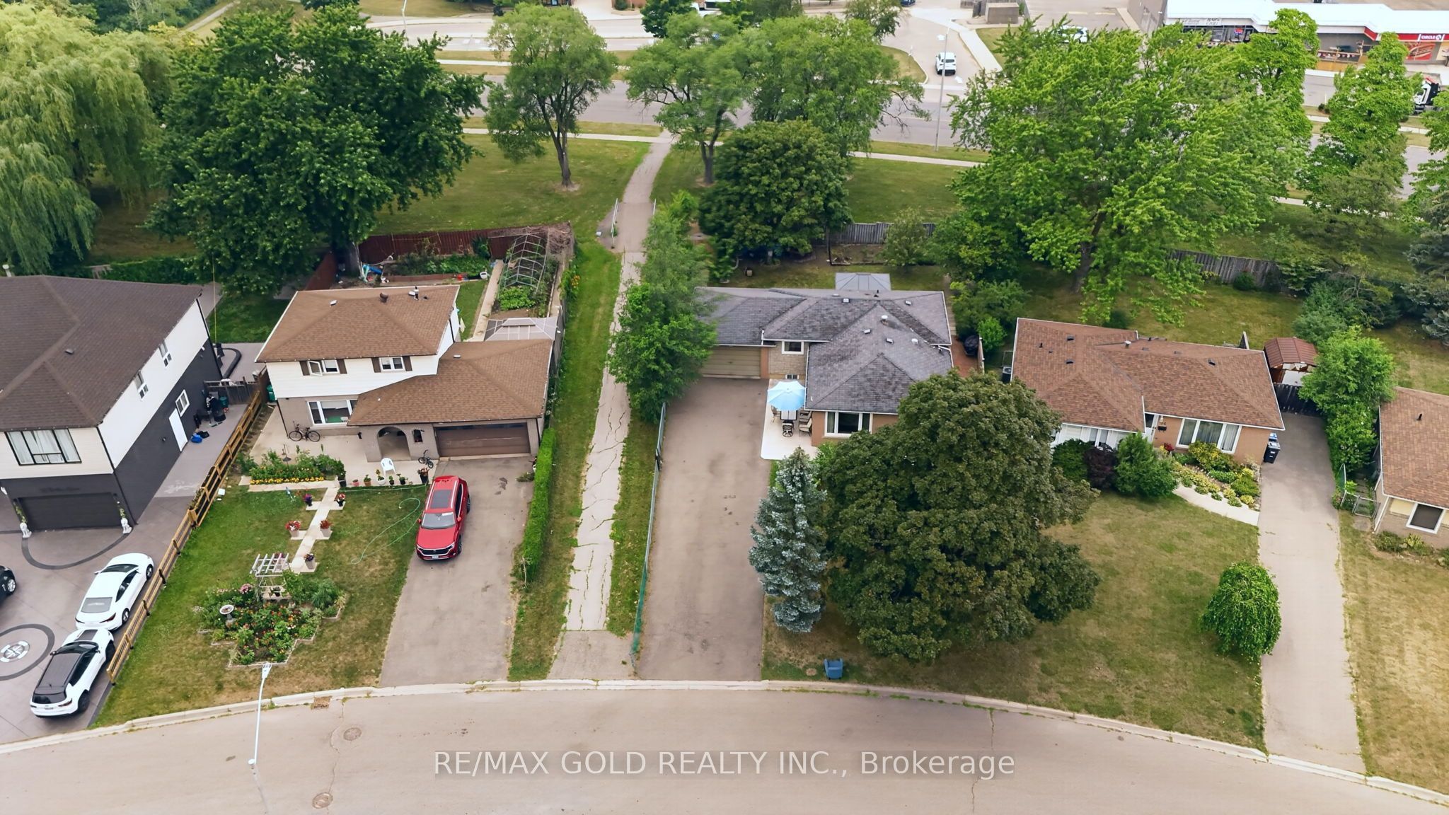 32 Dunblaine Crescent Property Photo 44