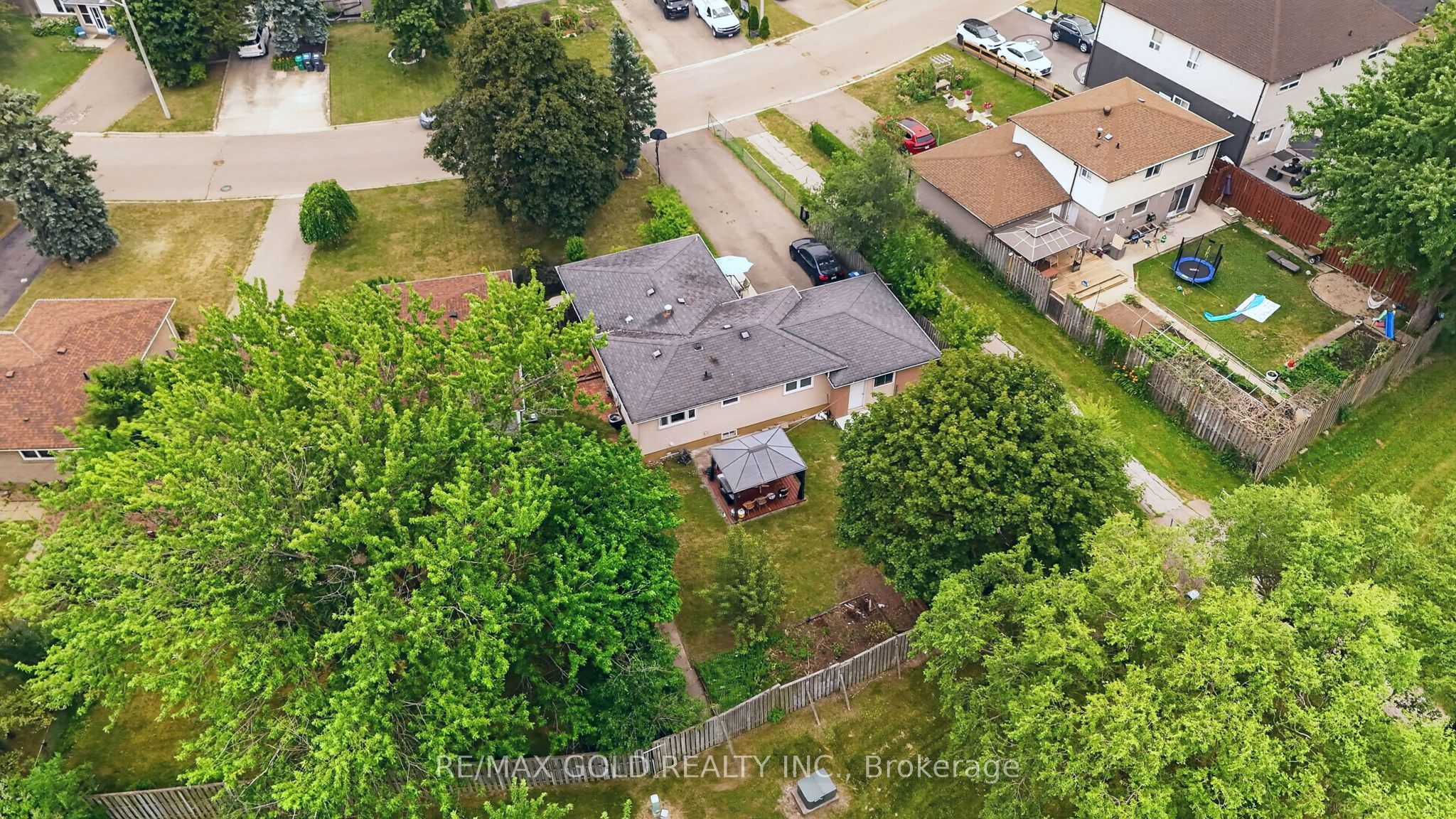 32 Dunblaine Crescent Property Photo 45