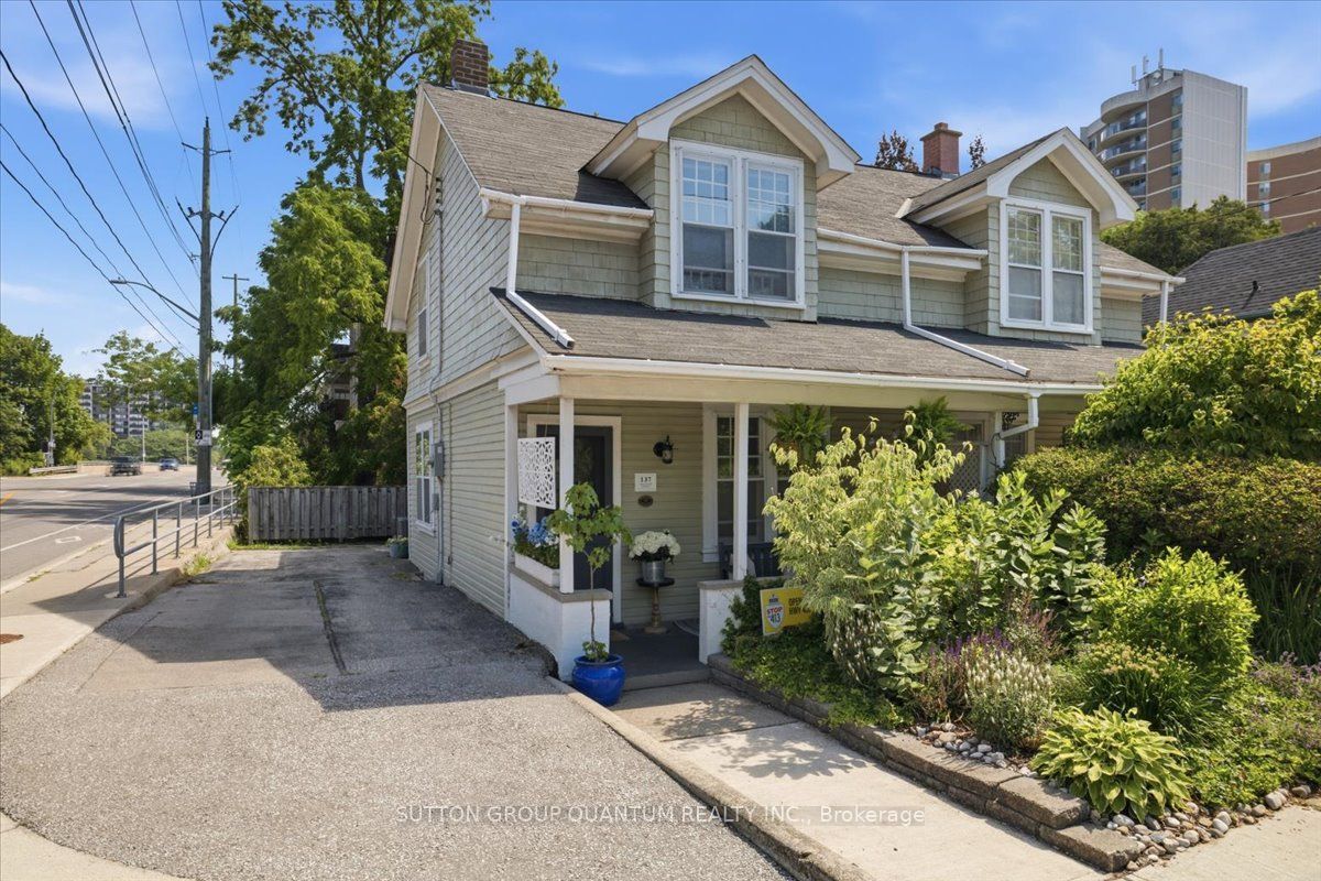 137 Chisholm Street Property Photo 2
