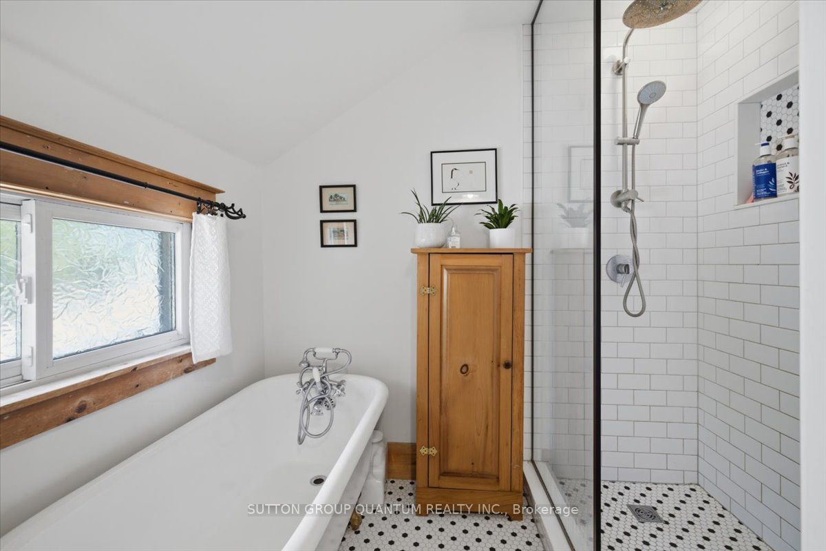 137 Chisholm Street Property Photo 33
