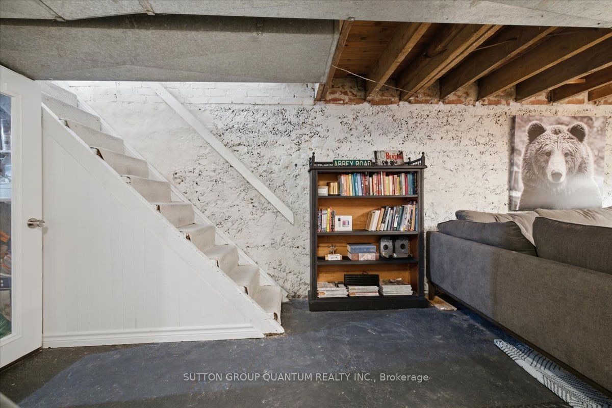 137 Chisholm Street Property Photo 34