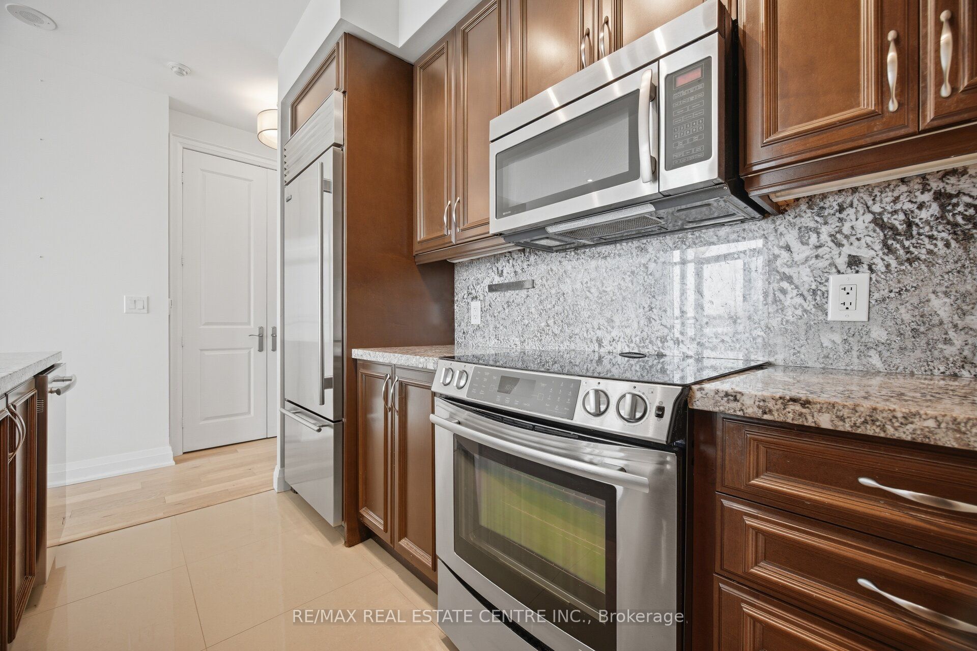 50 Absolute Avenue Lph8 Property Photo 11
