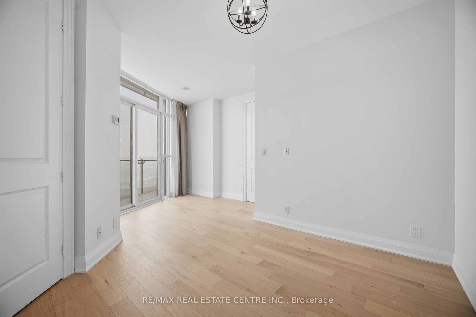 50 Absolute Avenue Lph8 Property Photo 21