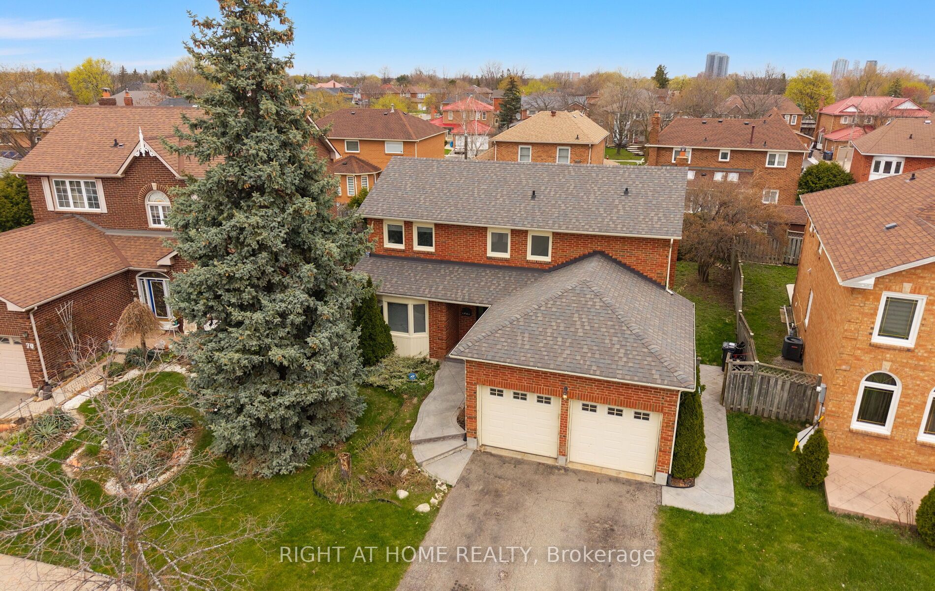 72 Brydon Crescent Property Photo 1