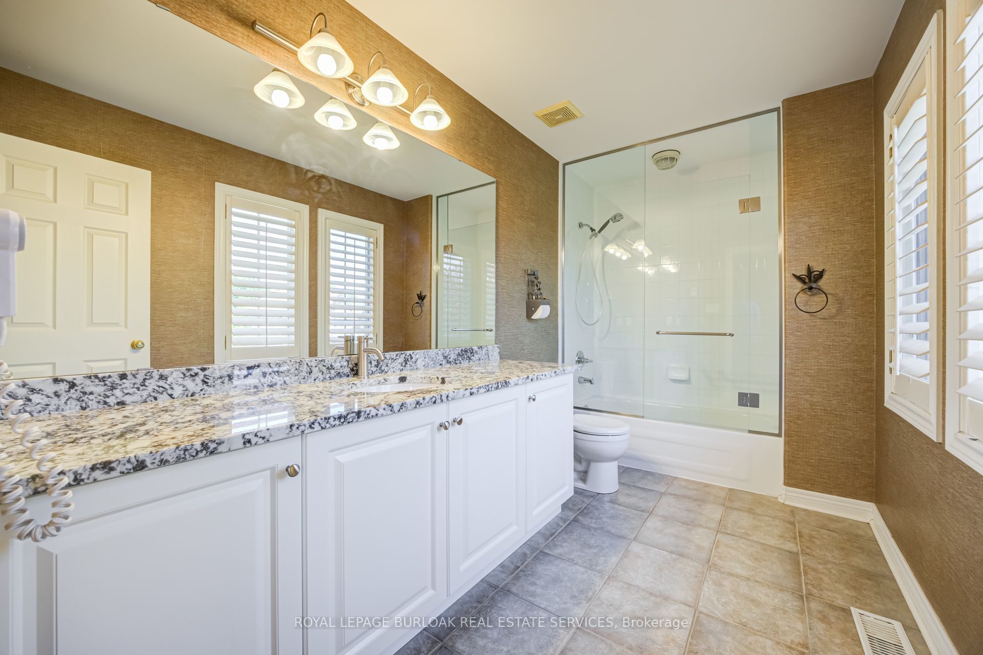 4278 Clubview Drive Property Photo 33