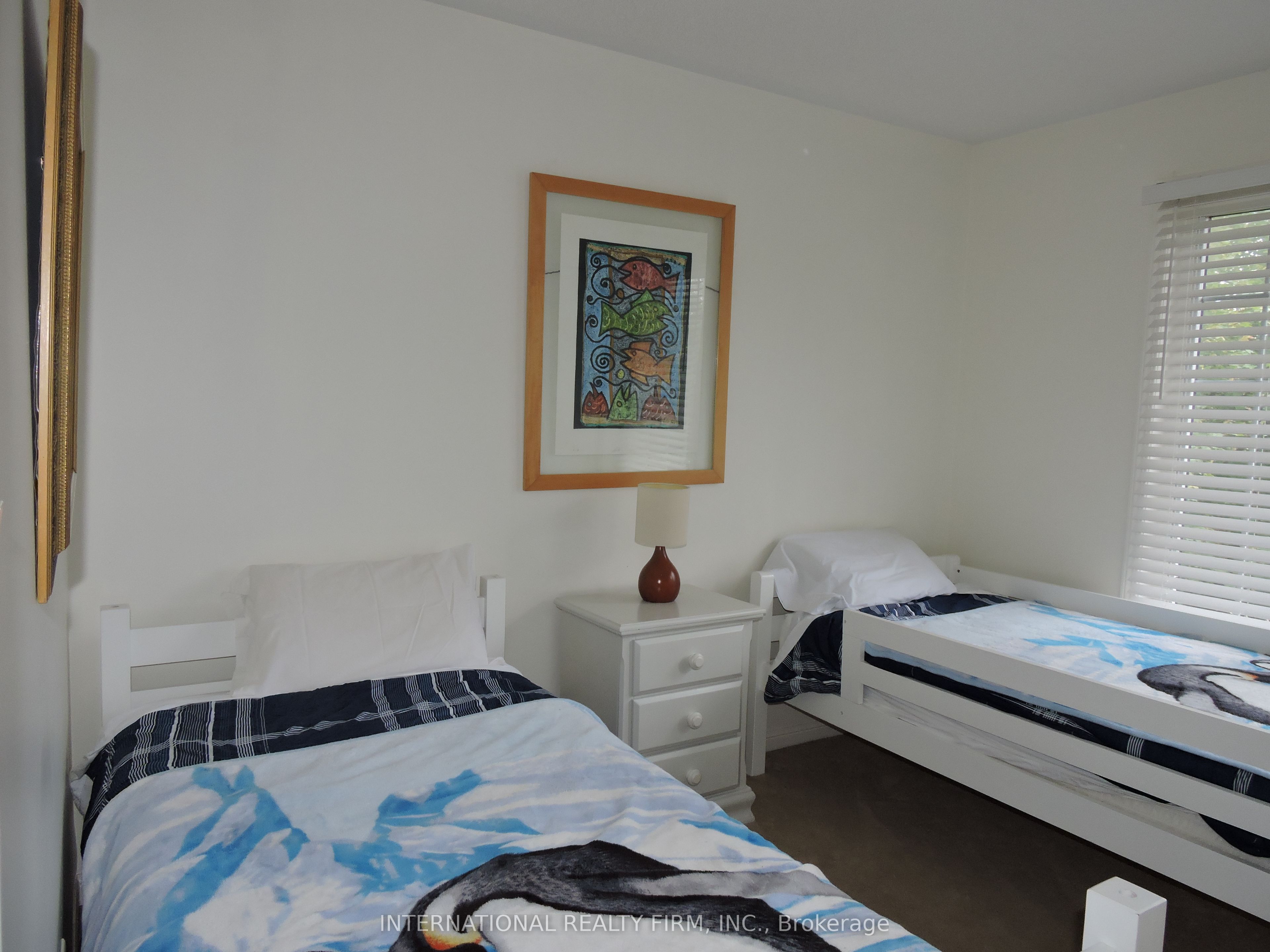 2453 Baintree Crescent Property Photo 7