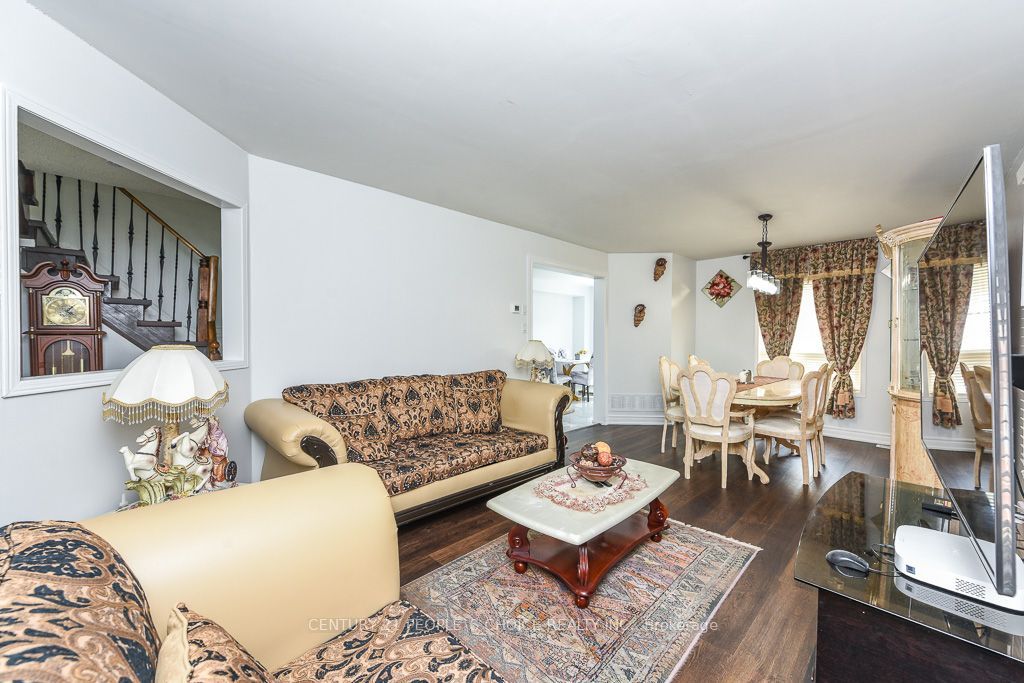 6 Sunny Glen Crescent Property Photo 8