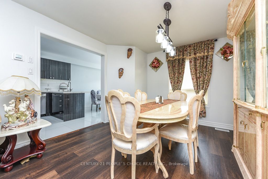 6 Sunny Glen Crescent Property Photo 13