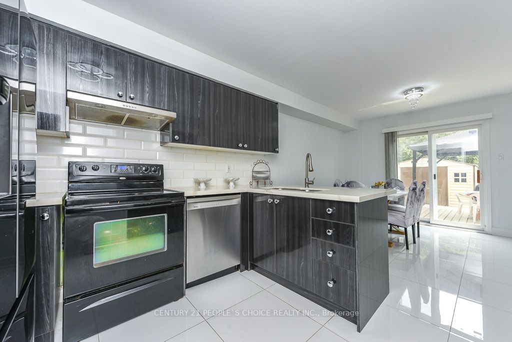 6 Sunny Glen Crescent Property Photo 16