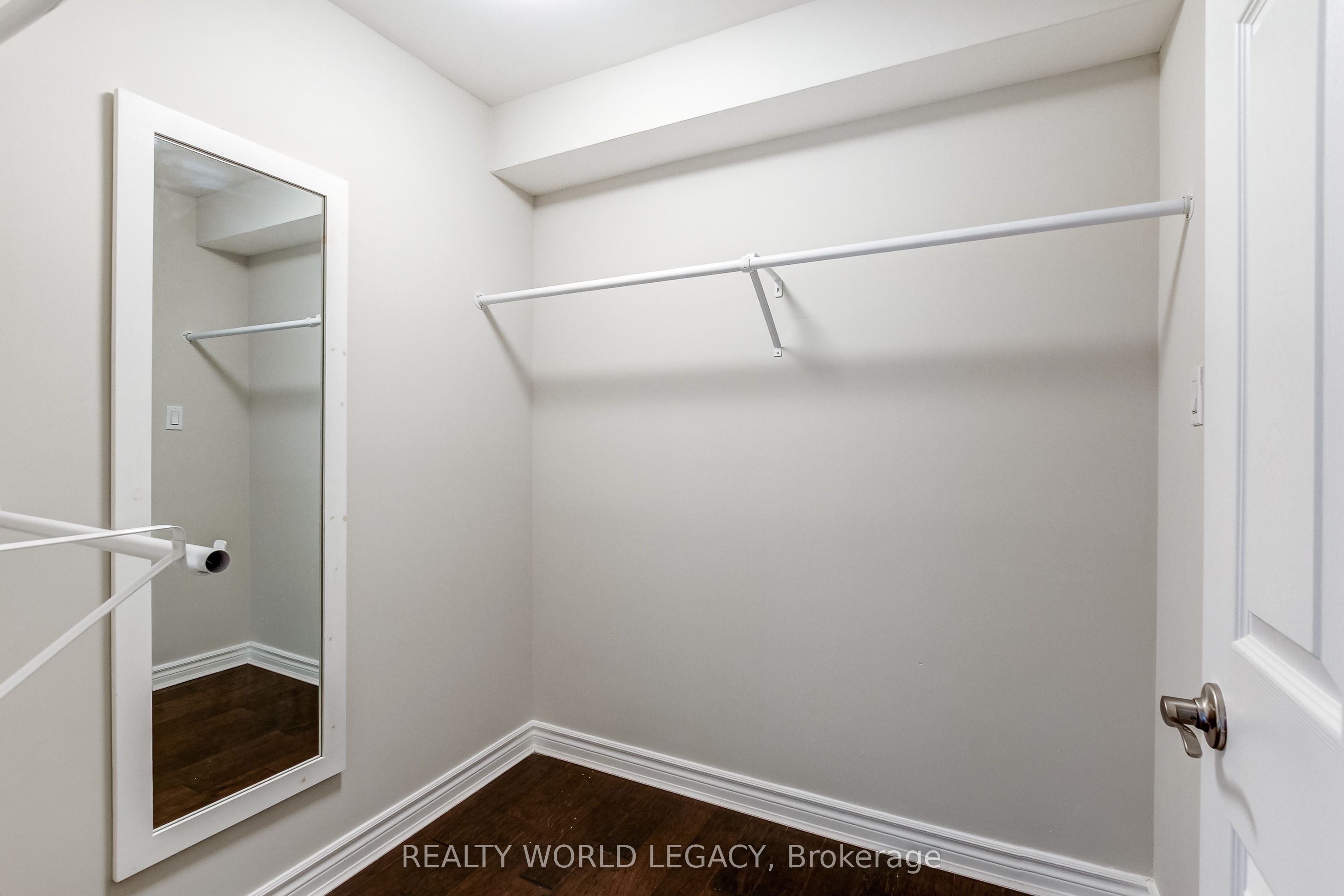 2121 Lakeshore Road 501 Property Photo 37