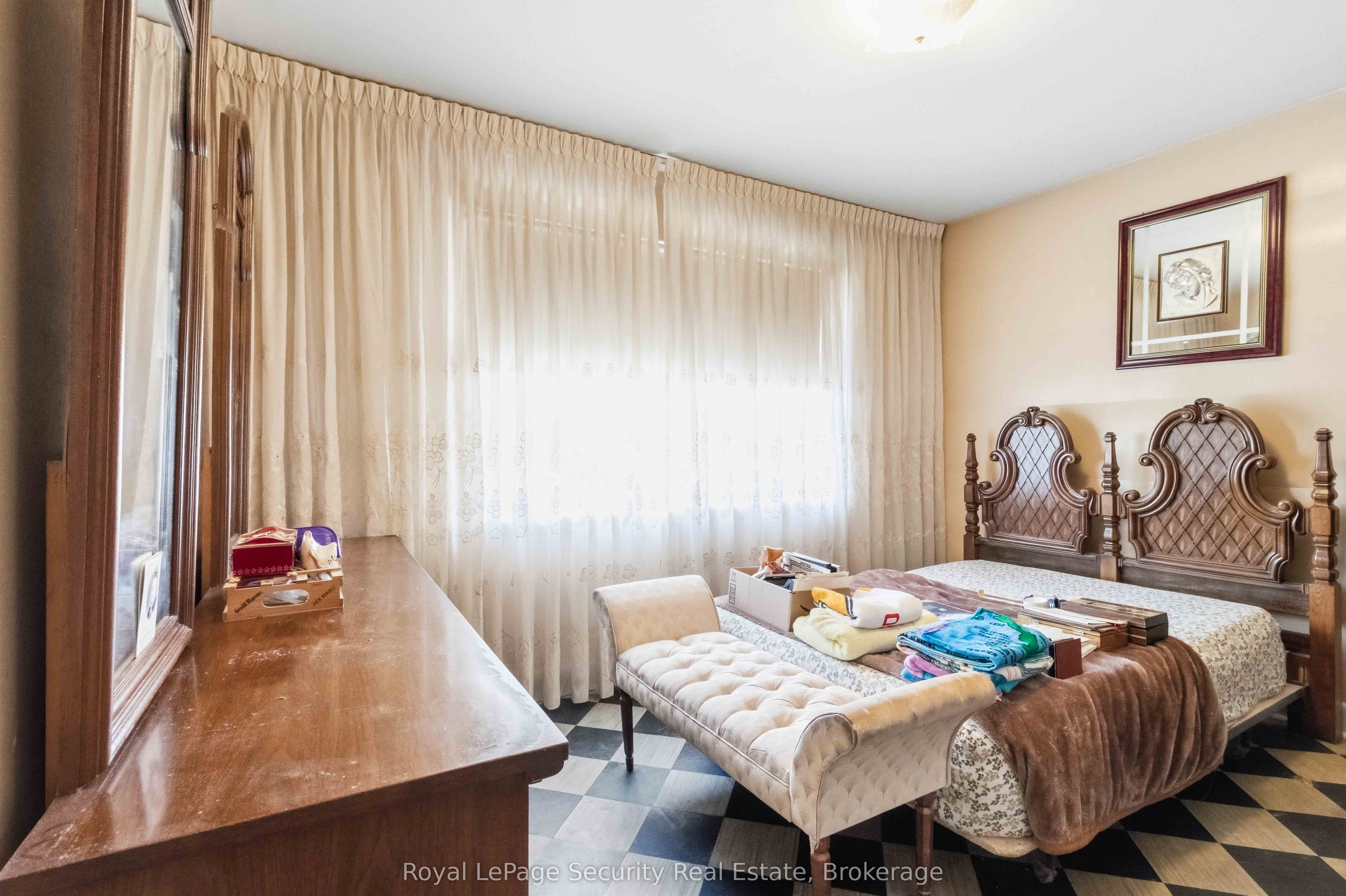 73 St Andrews Boulevard Property Photo 7