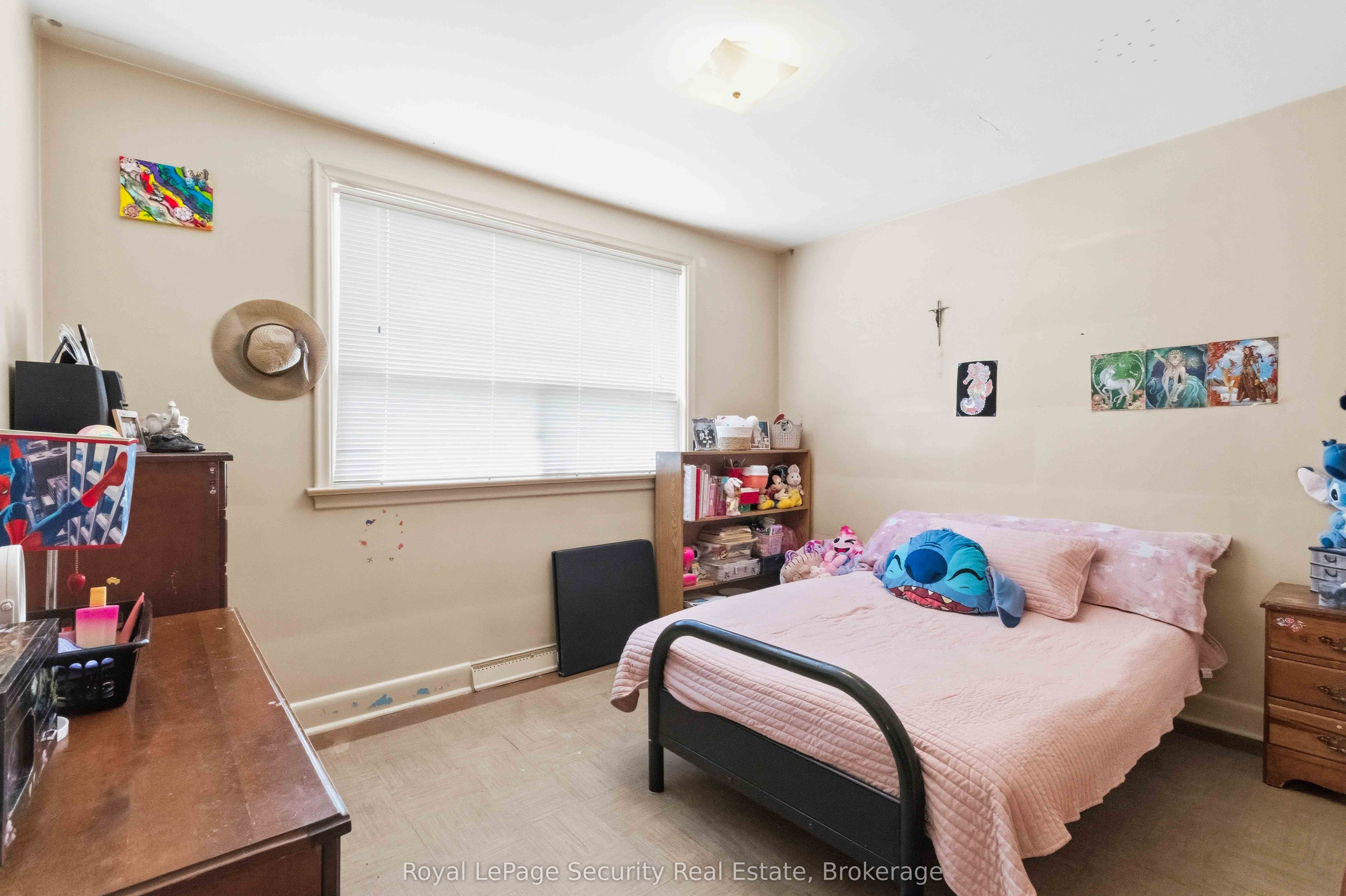 73 St Andrews Boulevard Property Photo 9