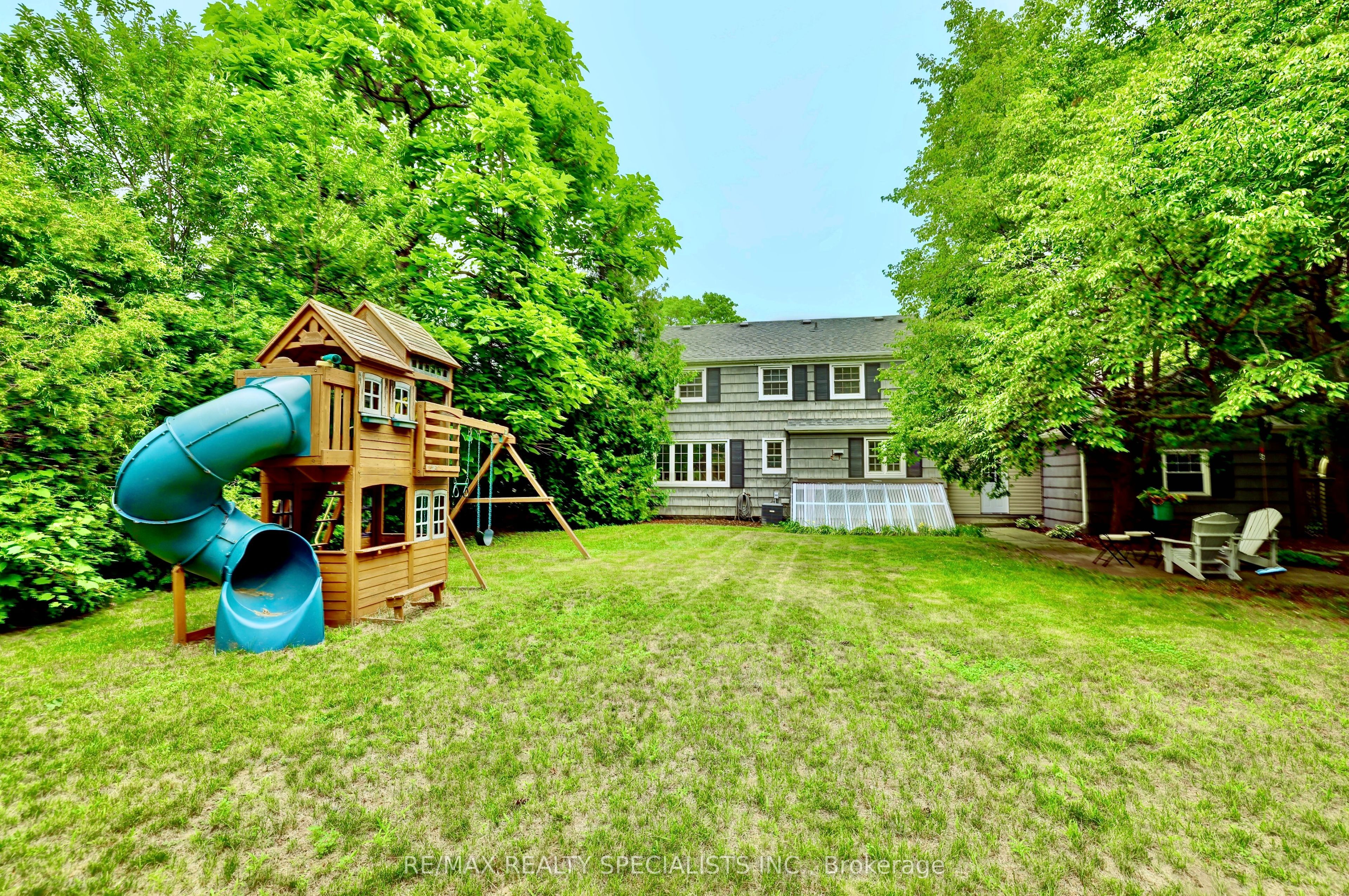 406 Christina Drive Property Photo 3