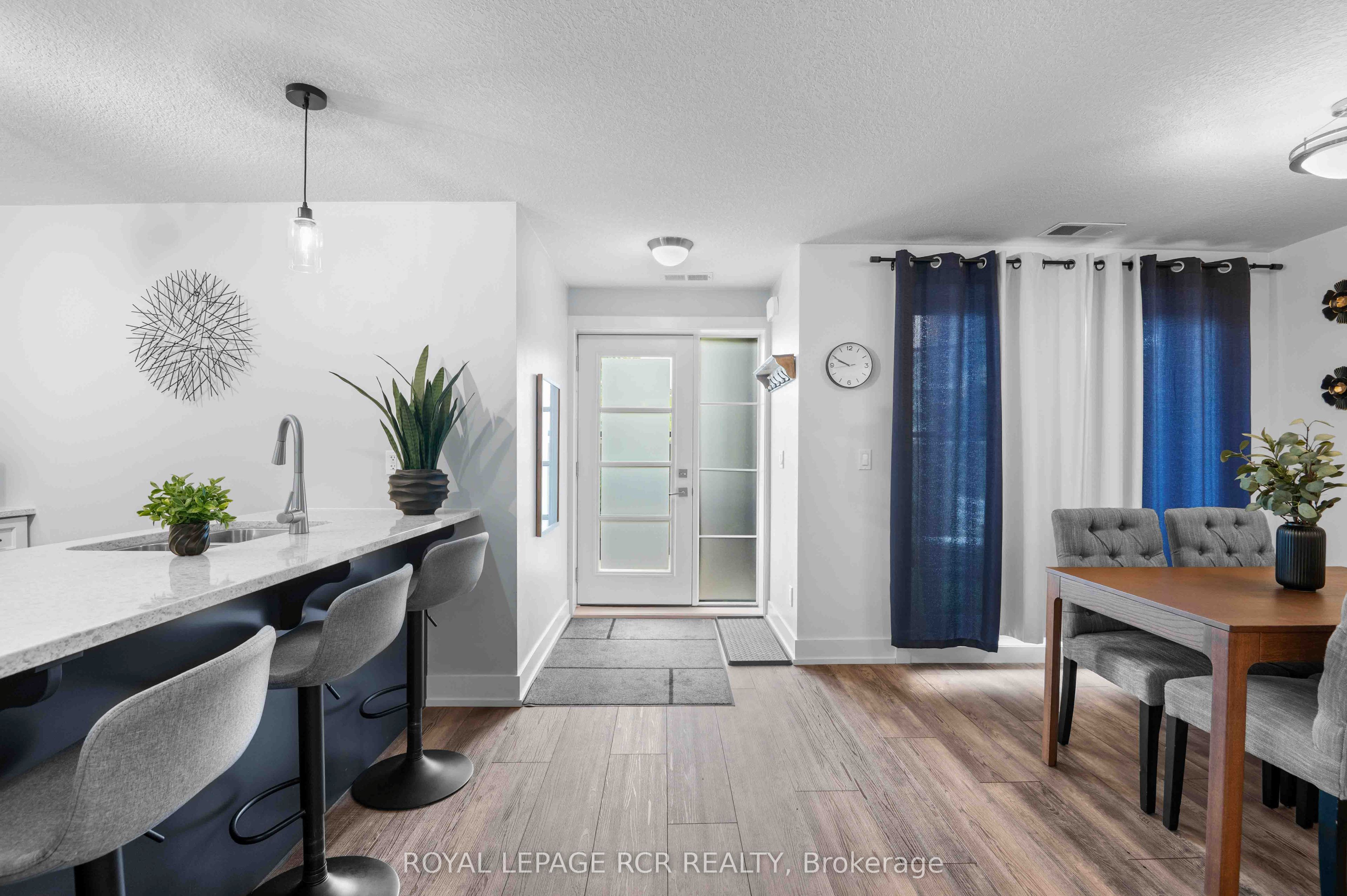 17 Centre Street 102 Property Photo 11