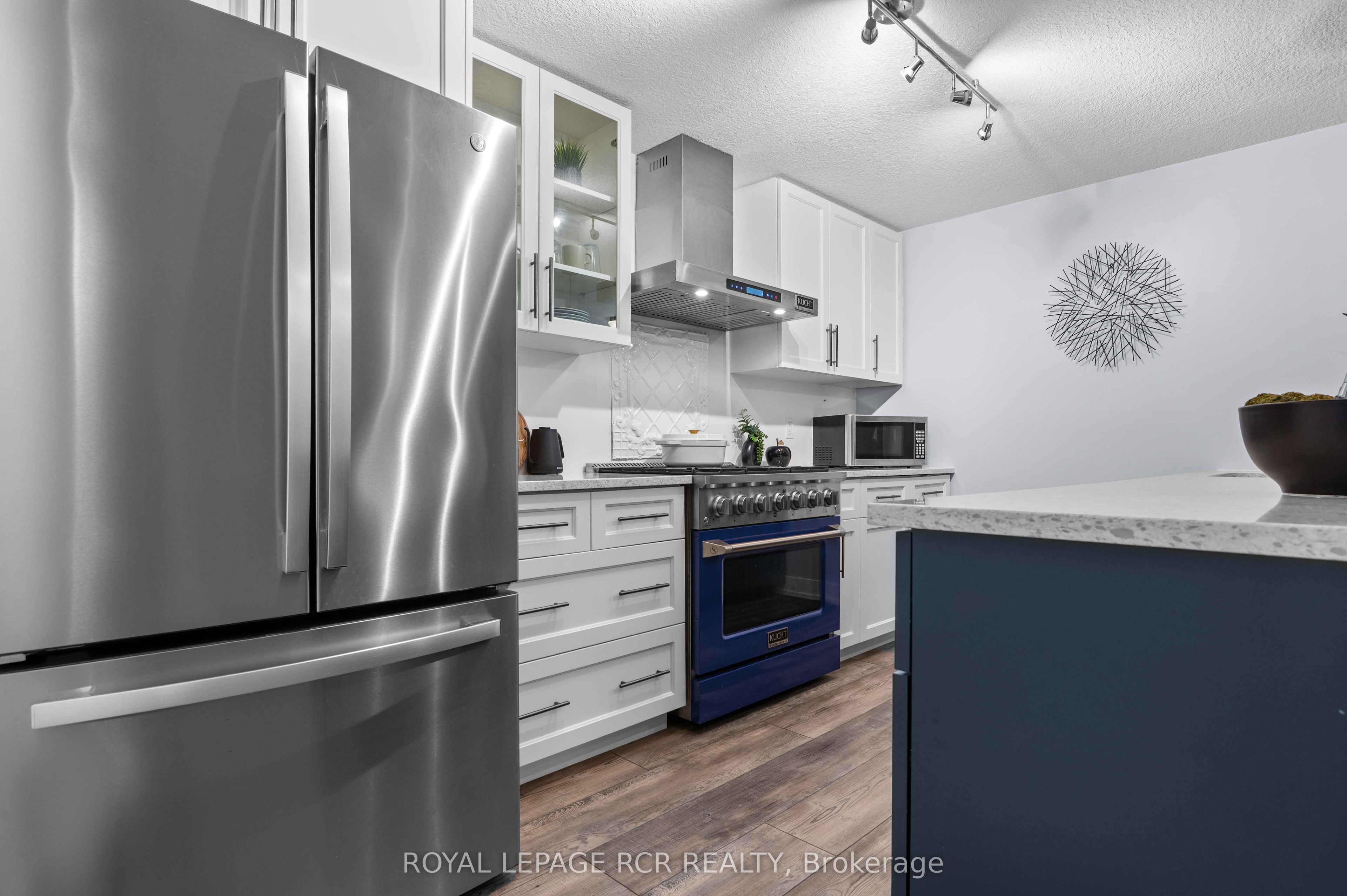17 Centre Street 102 Property Photo 25