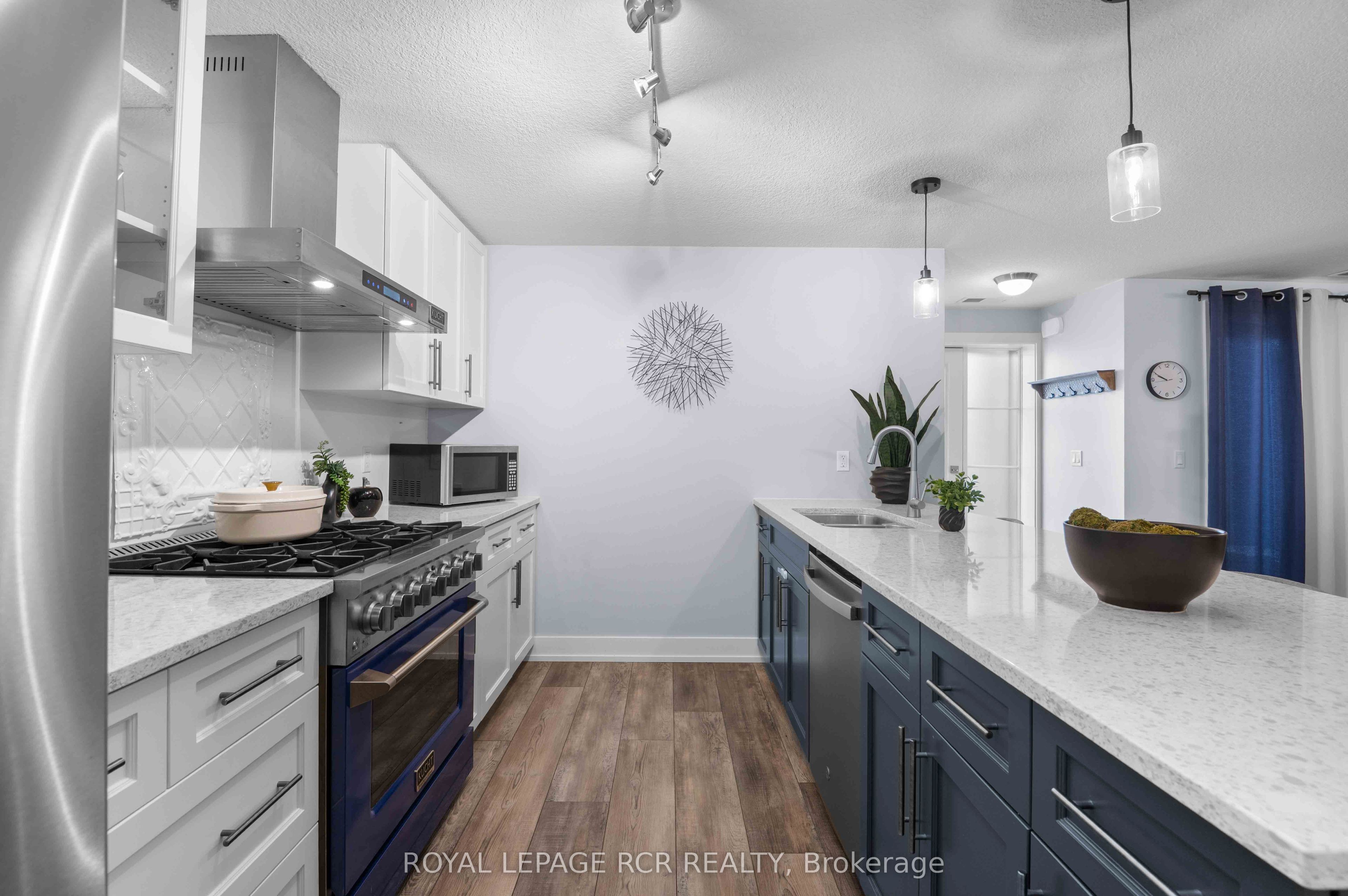 17 Centre Street 102 Property Photo 26