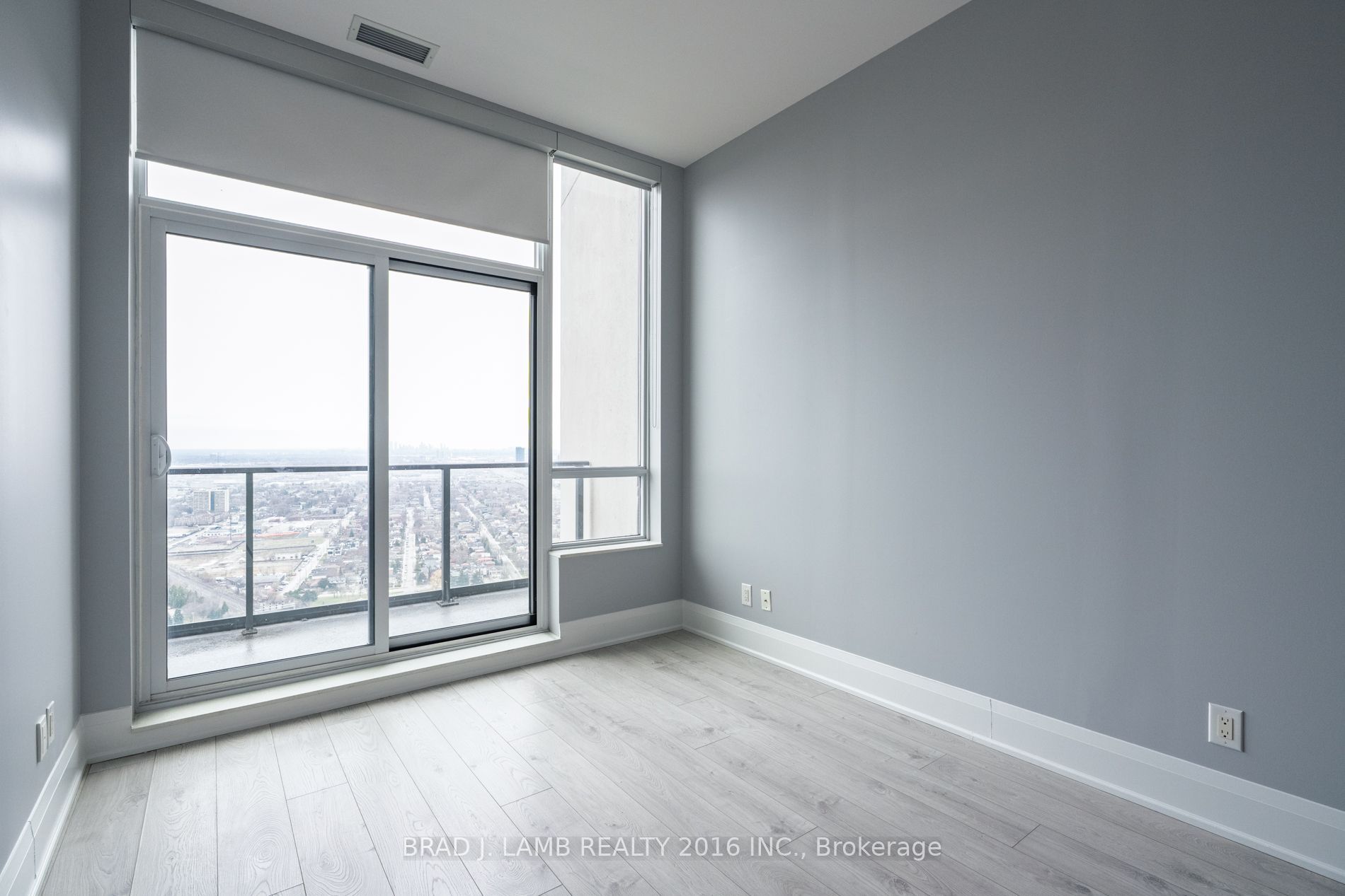 36 Park Lawn Road #4403 Property Photo 5