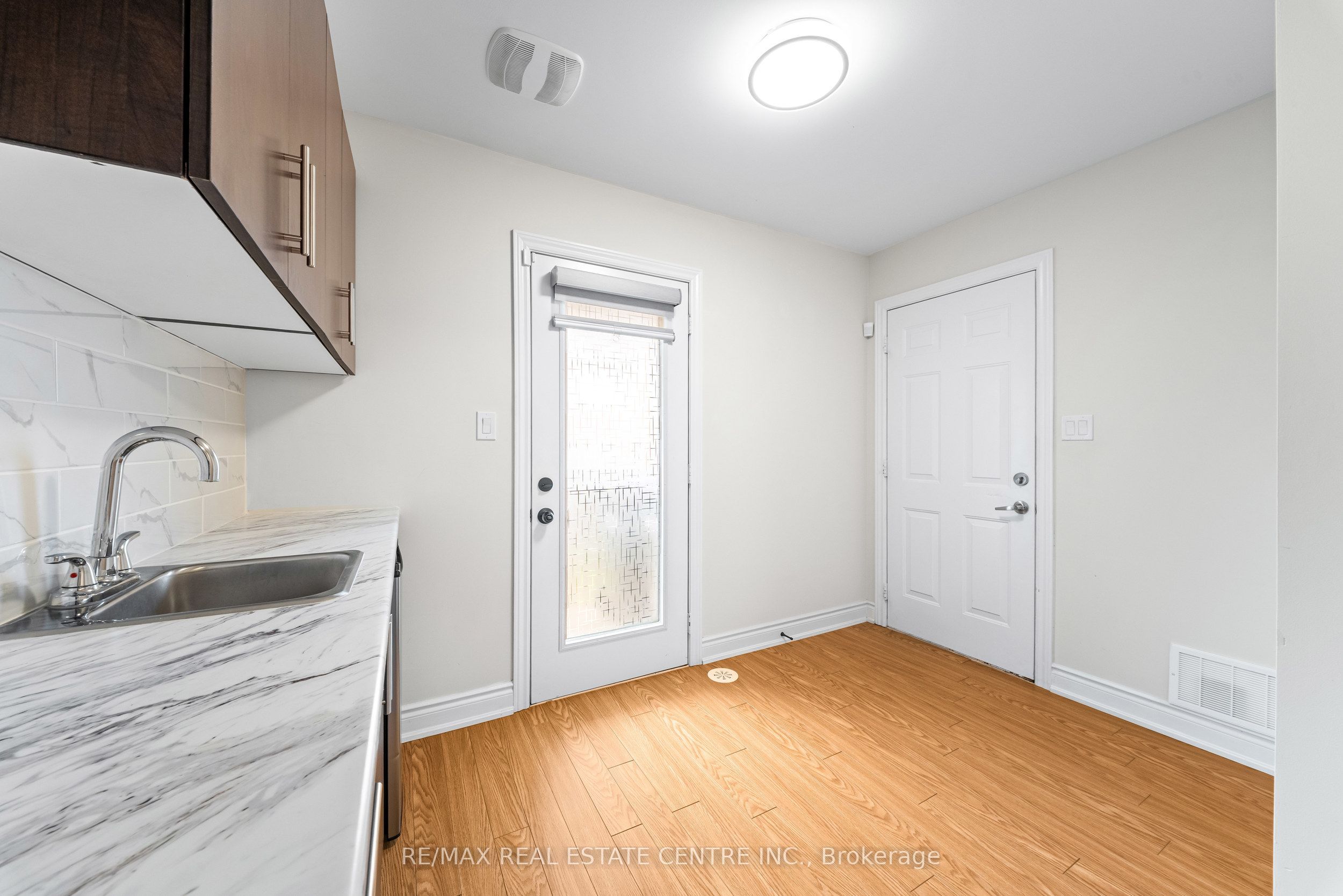 34 Aspen Hills Road Property Photo 31