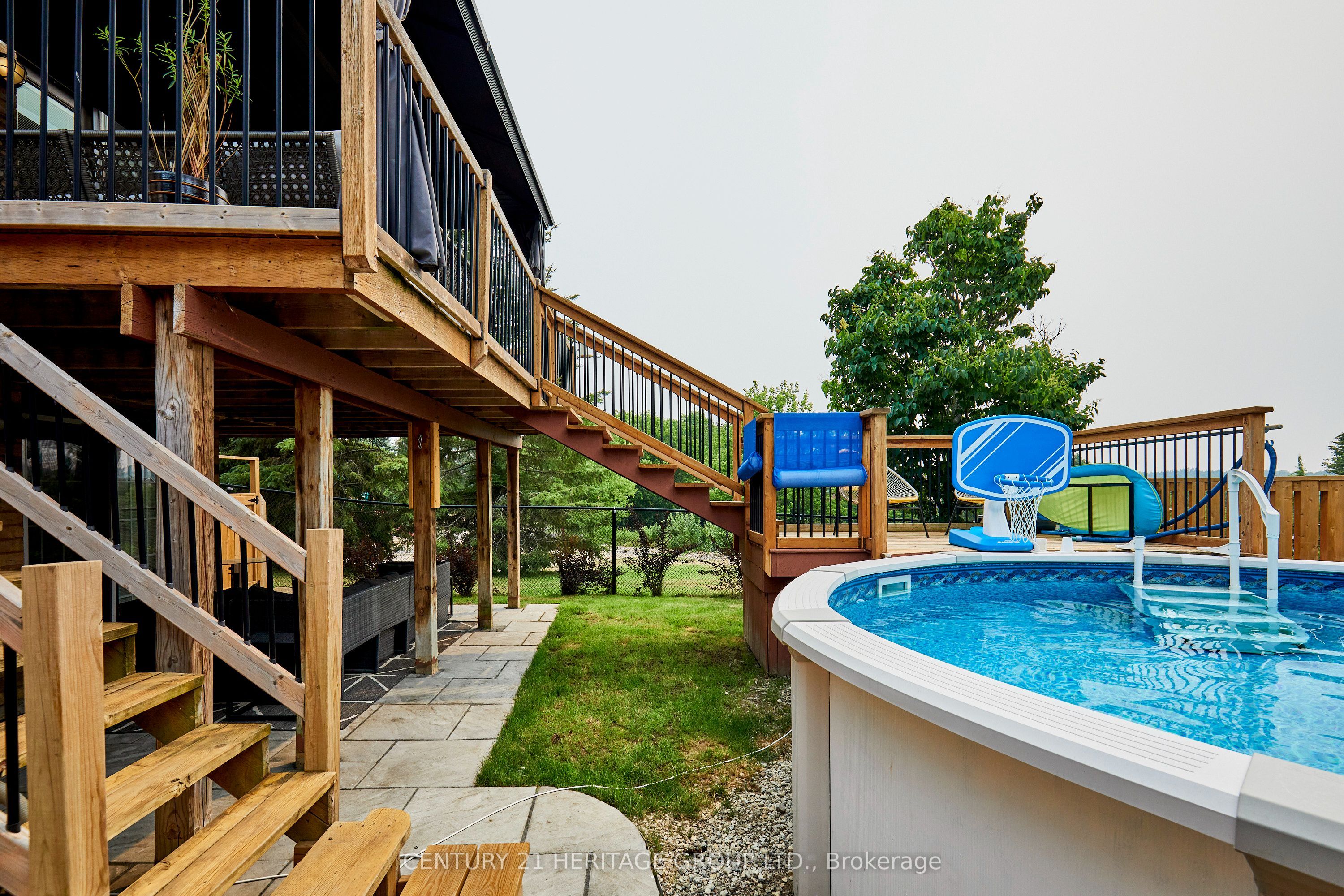 17 Shangrila Terrace Property Photo 43