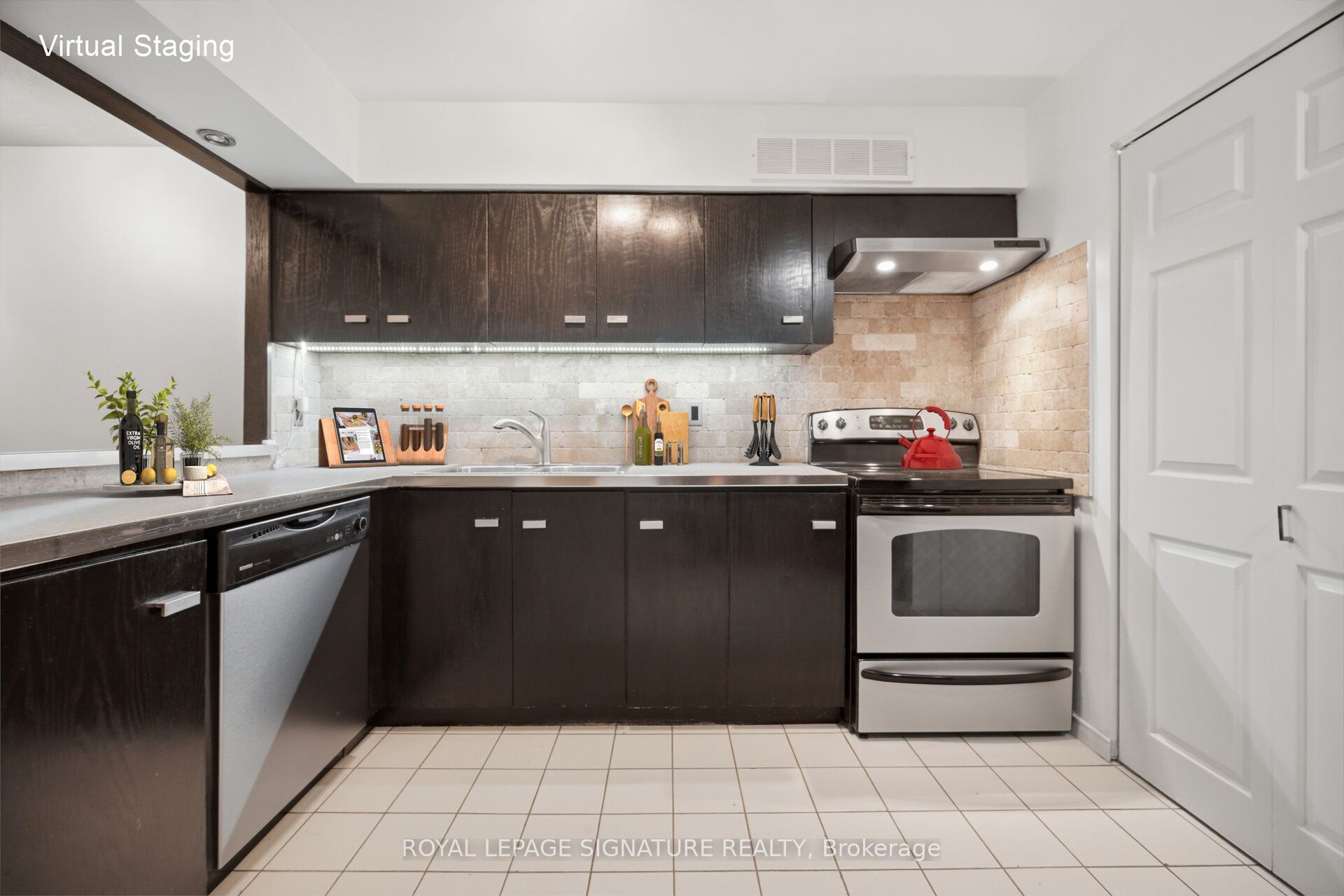1485 Lakeshore Road E 411 Property Photo 13