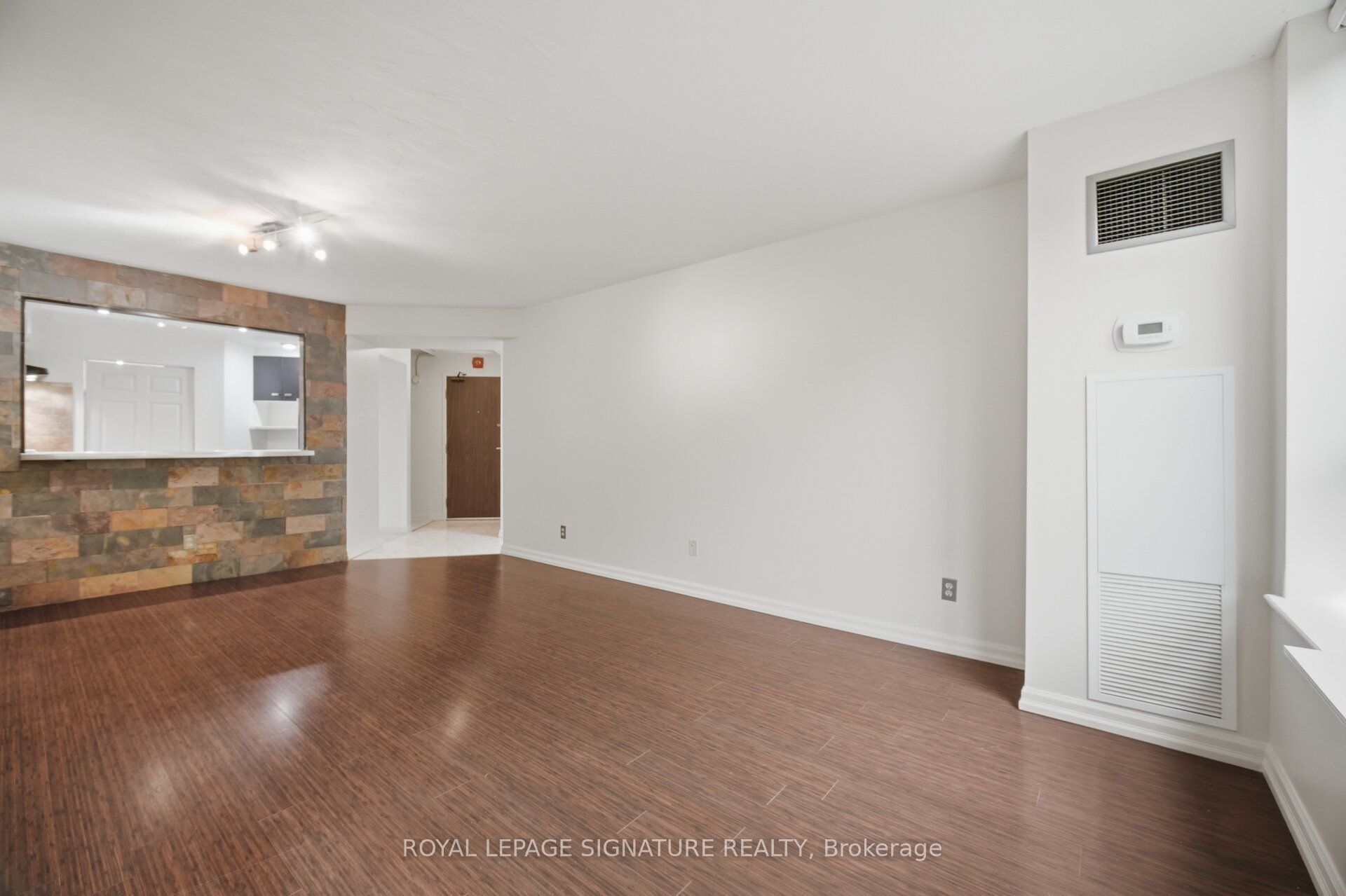 1485 Lakeshore Road E 411 Property Photo 28