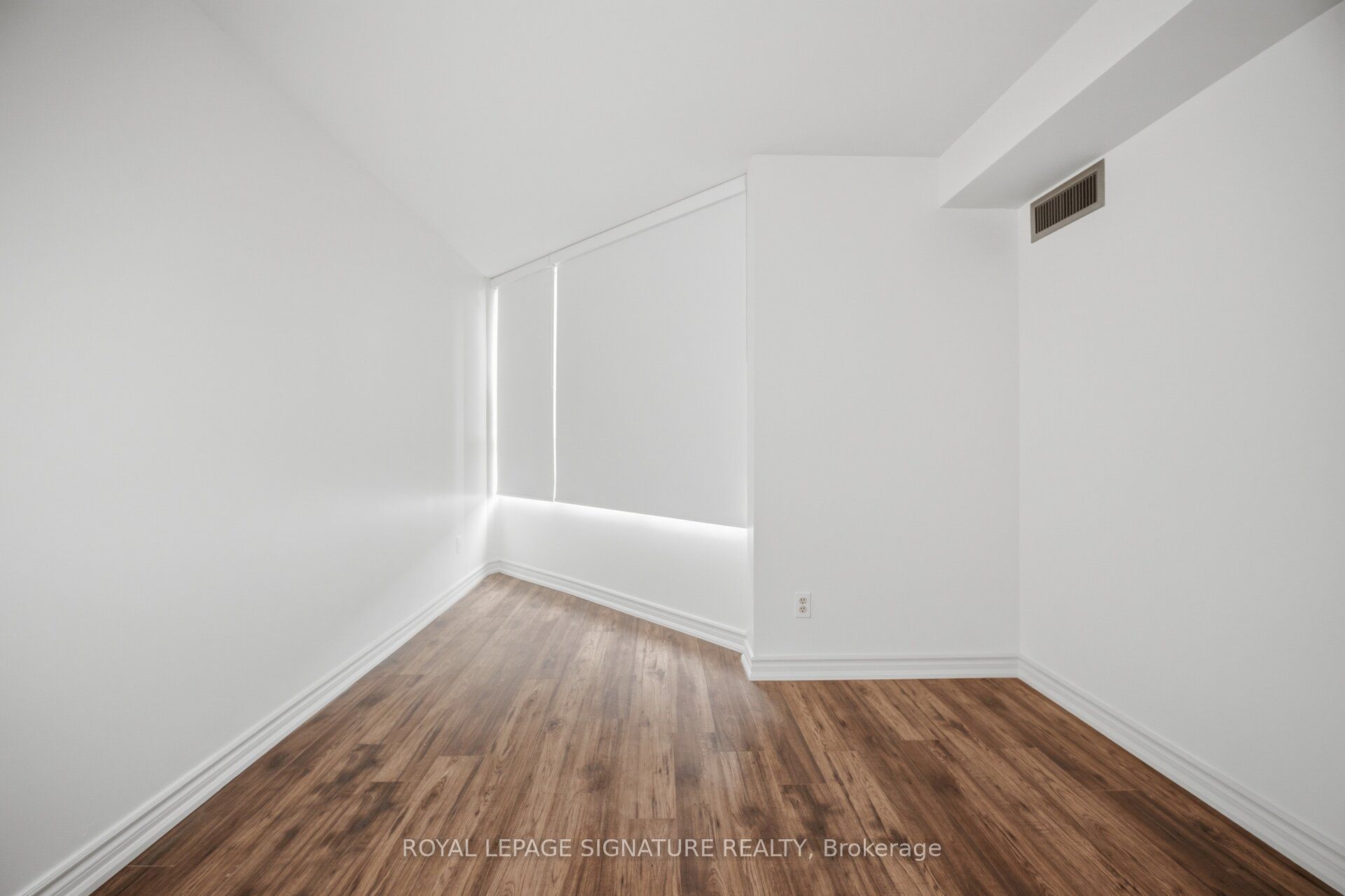 1485 Lakeshore Road E 411 Property Photo 36