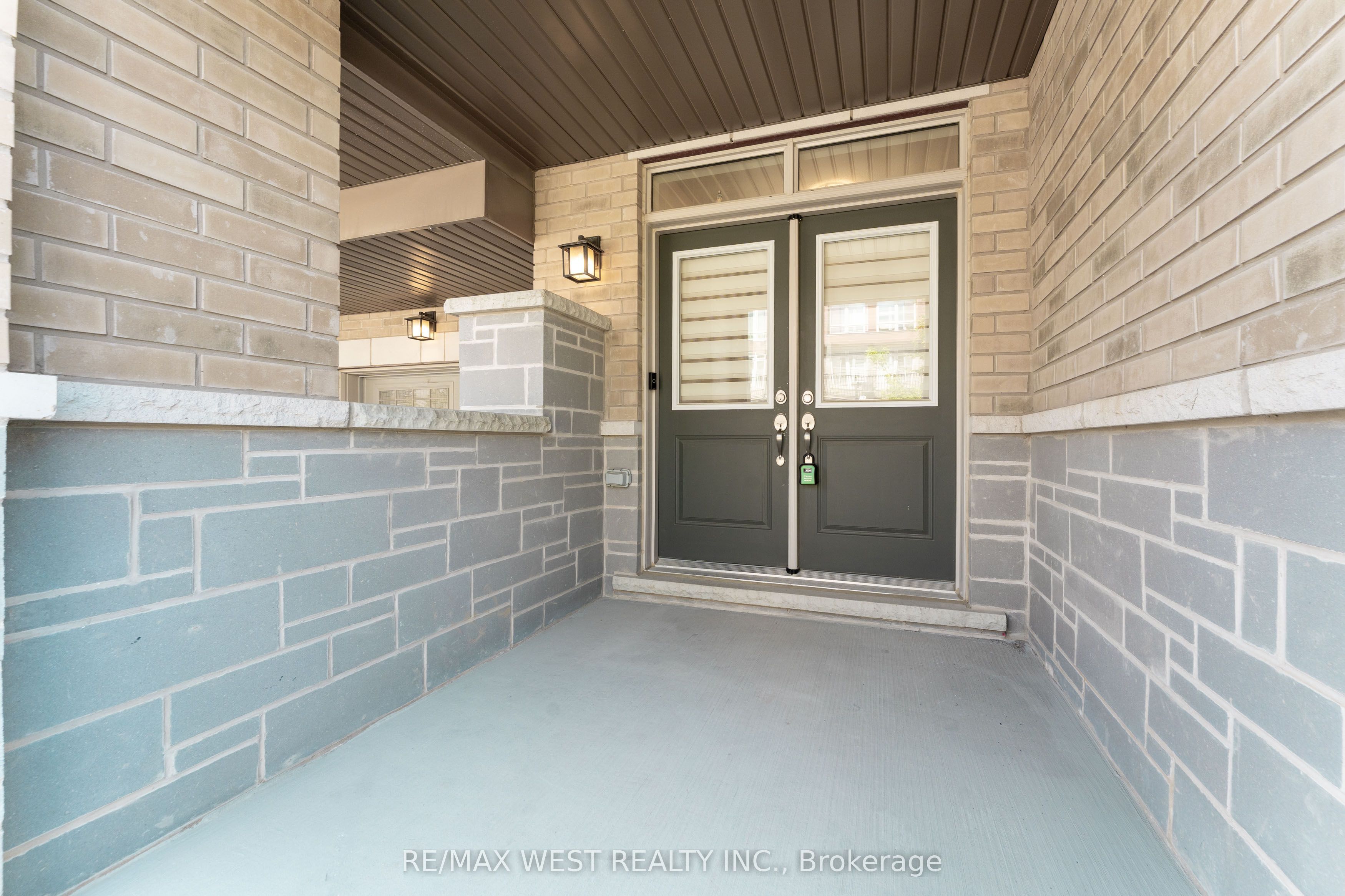29 Arrowview Drive Property Photo 6