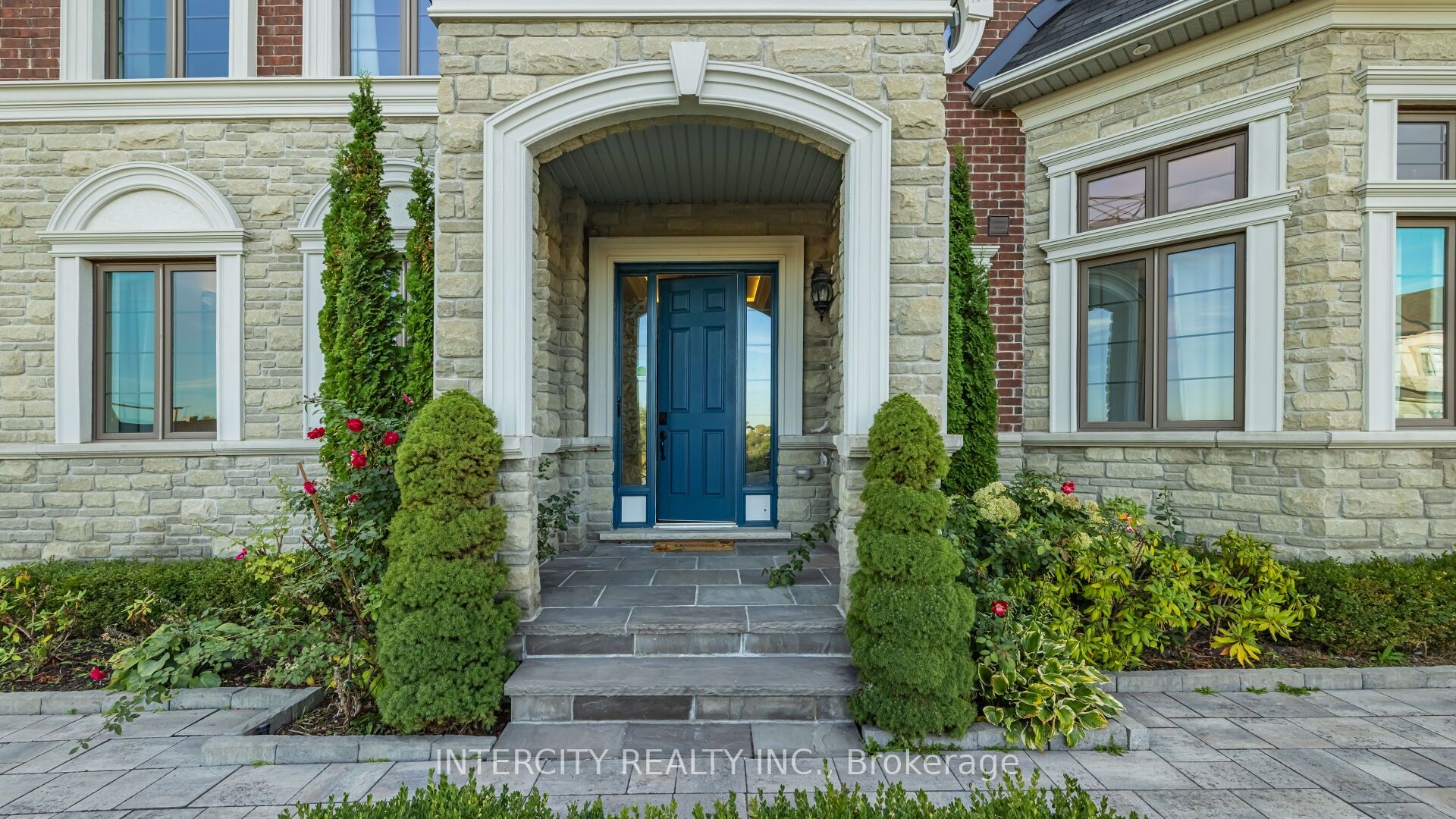 29 Chiming Road Property Photo 4