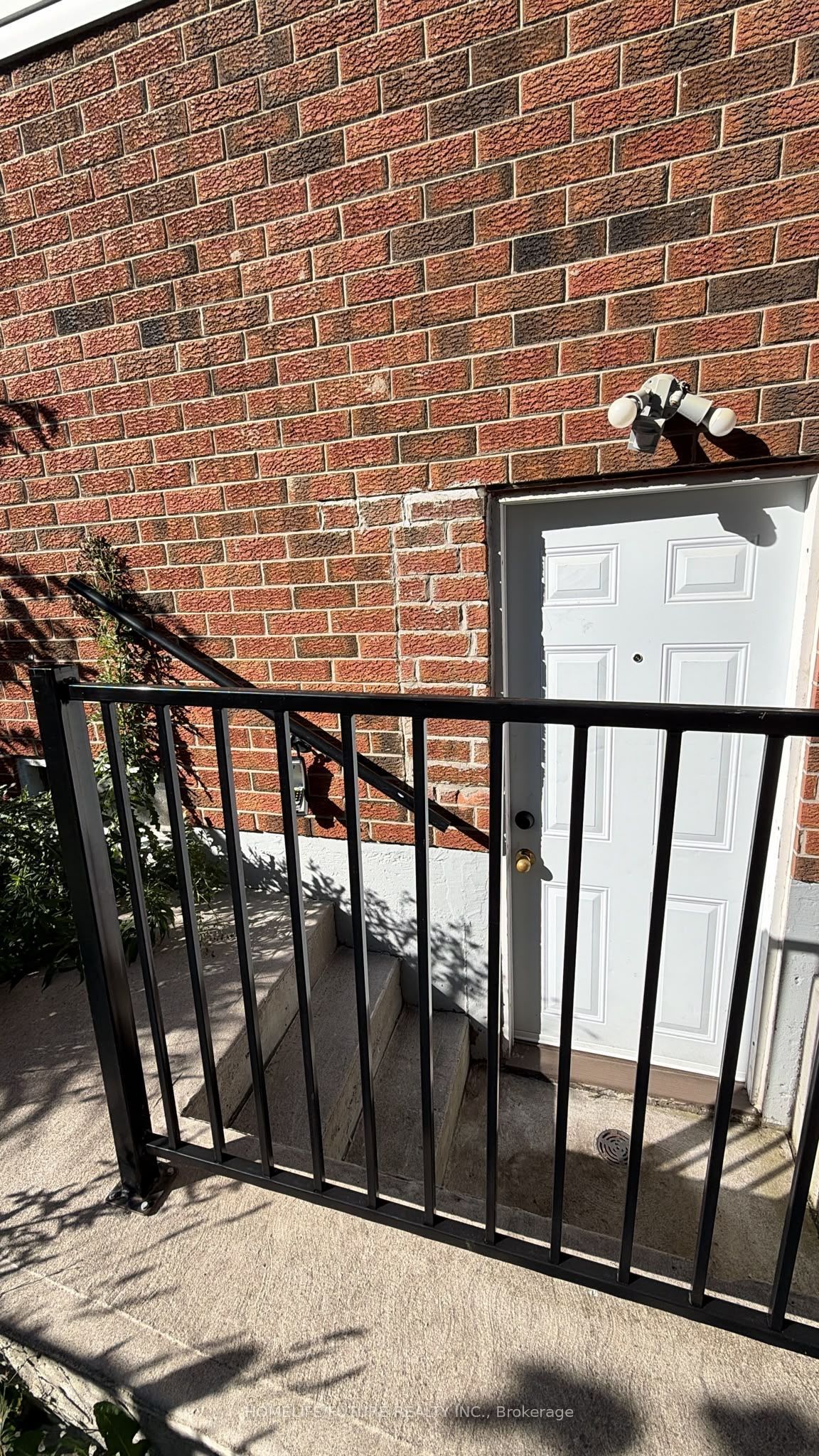 21 Floribunda Crescent Bsmt Property Photo 2