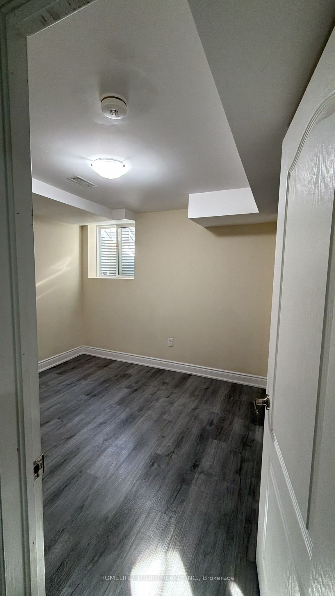 21 Floribunda Crescent Bsmt Property Photo 7