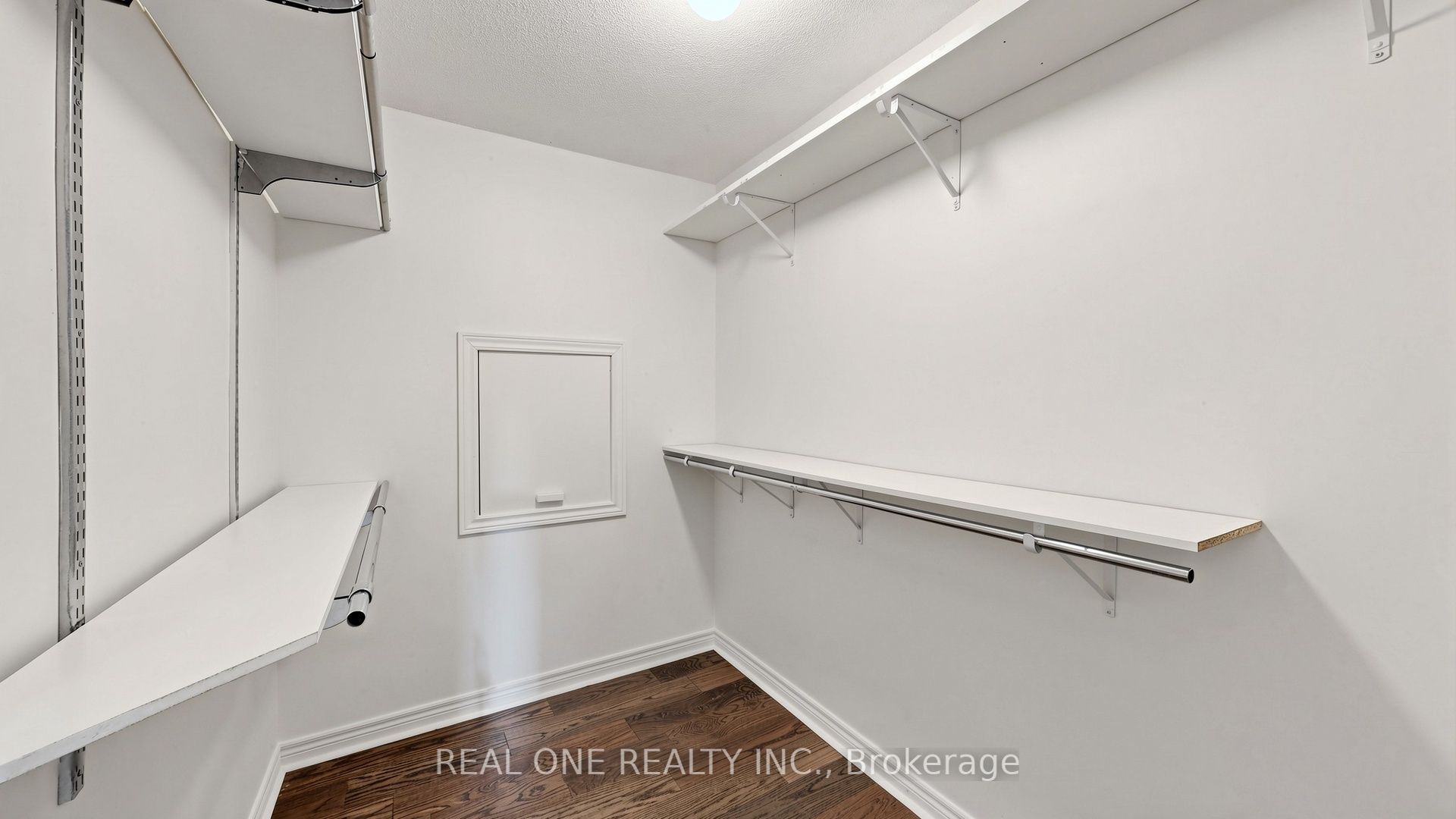 488 George Ryan Avenue Property Photo 40