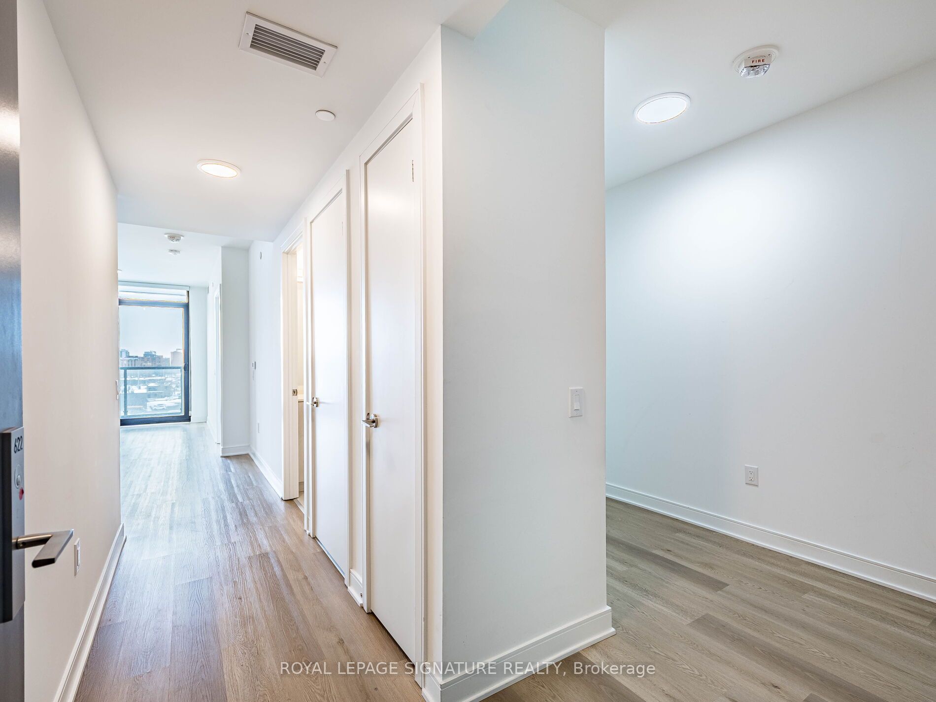 86 Dundas Street E 622 Property Photo 5