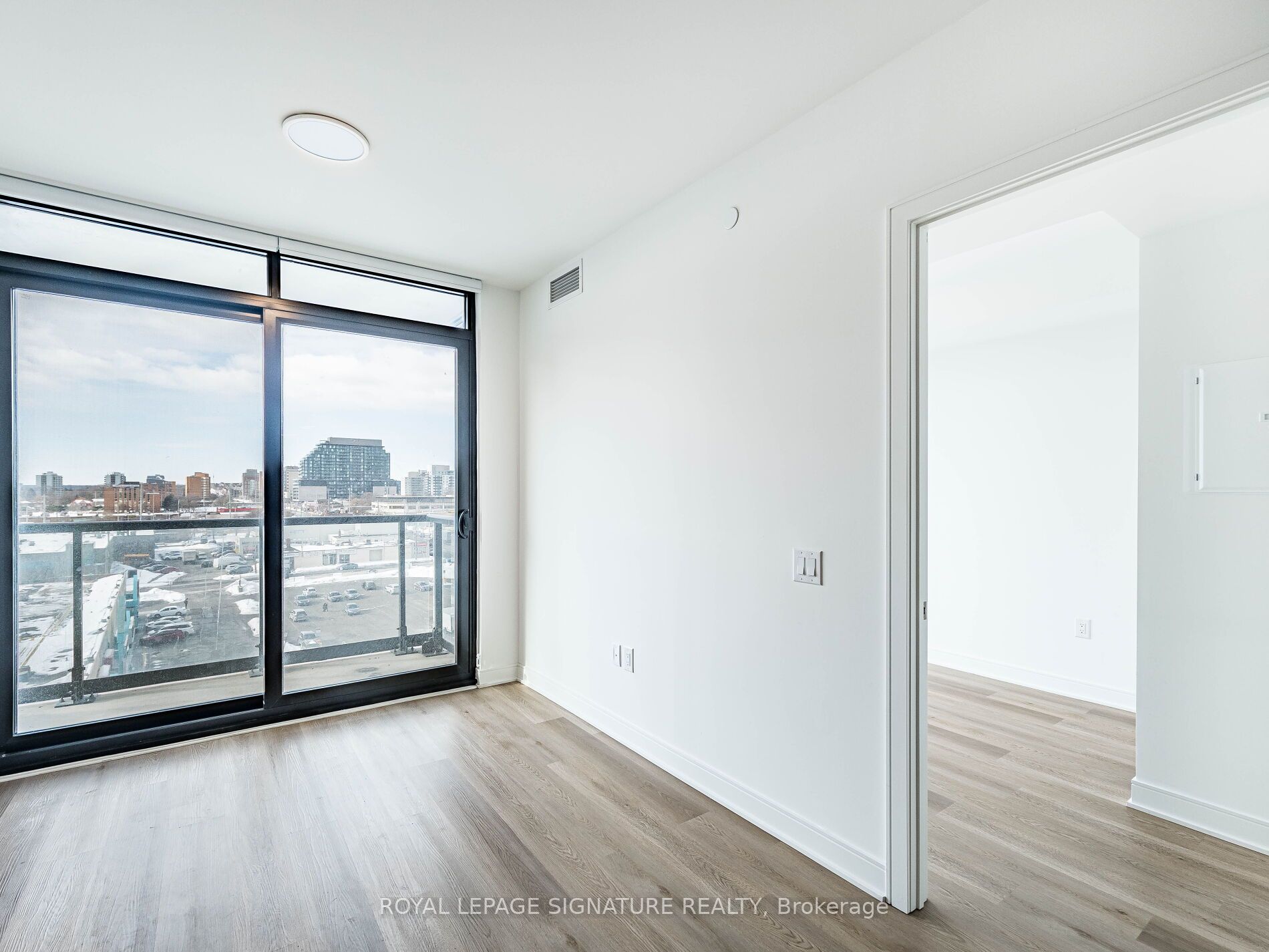 86 Dundas Street E 622 Property Photo 10