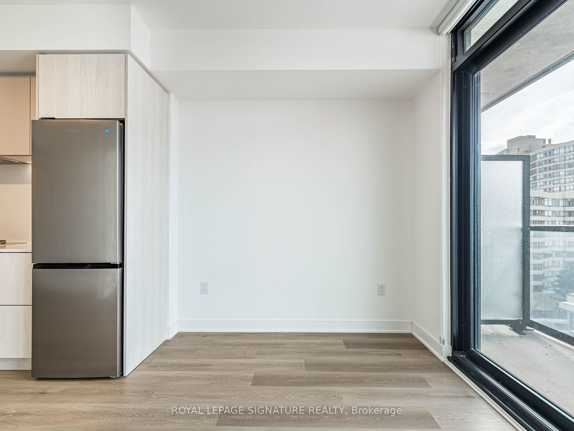 86 Dundas Street E 622 Property Photo 13