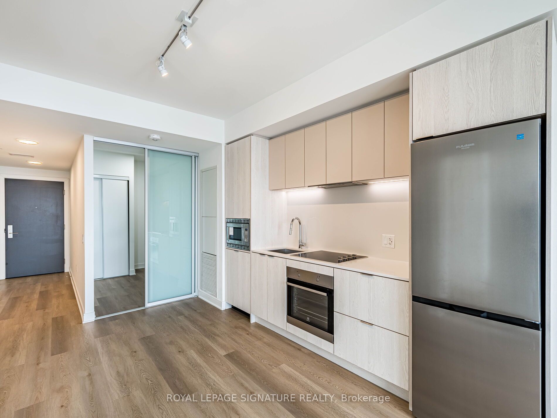86 Dundas Street E 622 Property Photo 16