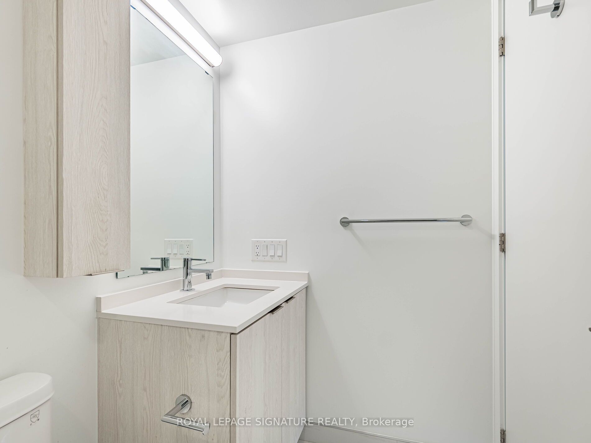 86 Dundas Street E 622 Property Photo 28