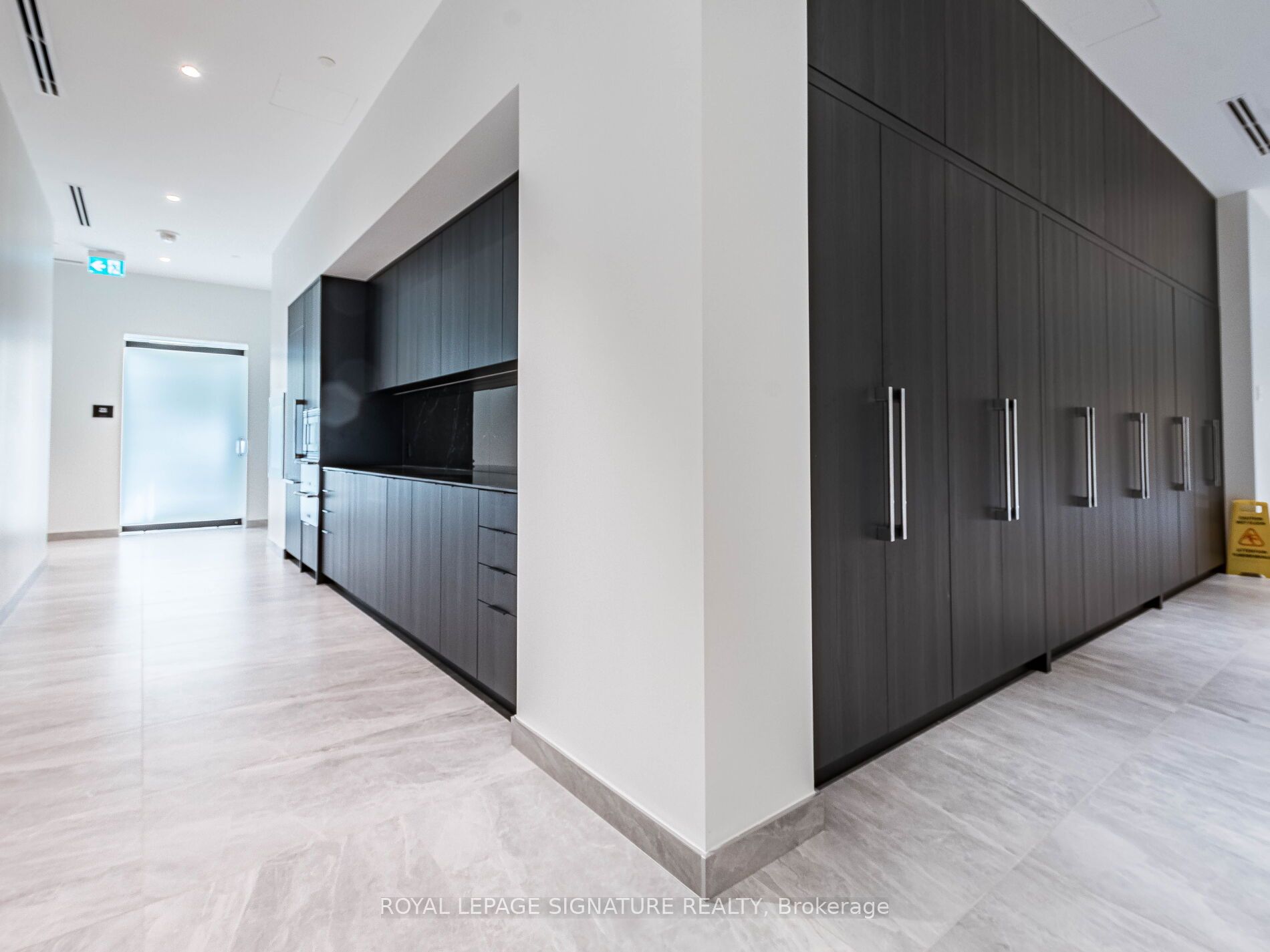 86 Dundas Street E 622 Property Photo 37