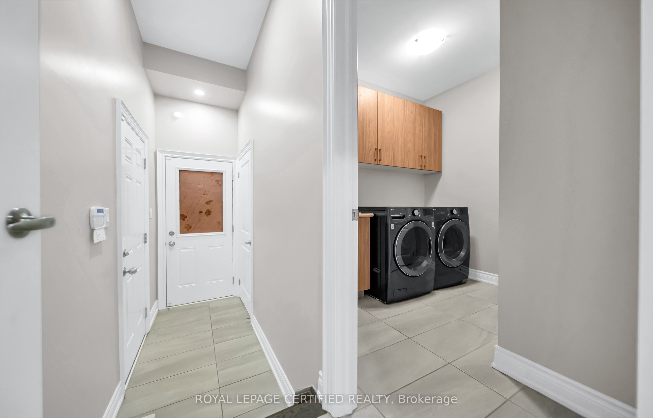 18 Vineyard Drive Property Photo 6