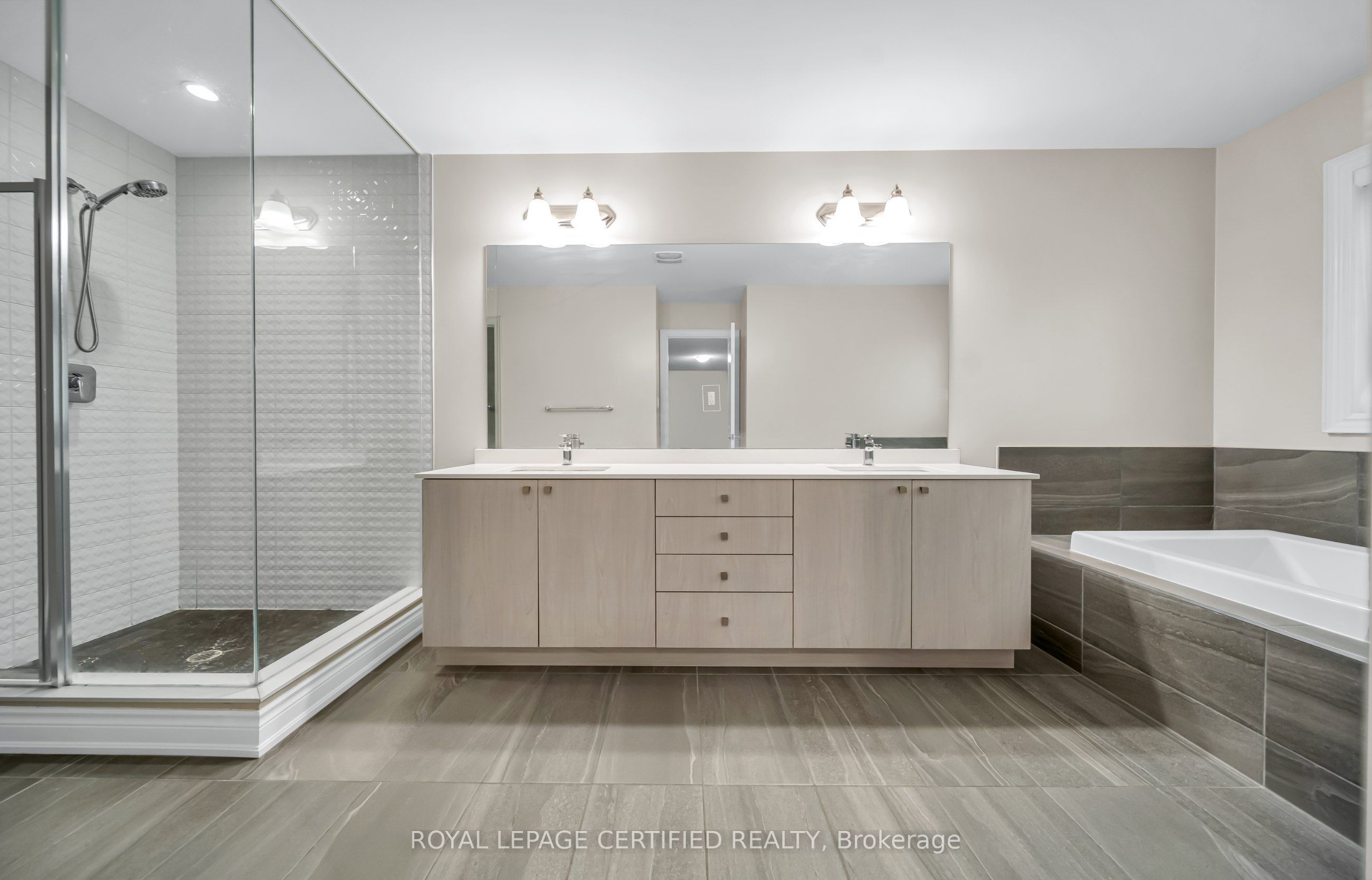18 Vineyard Drive Property Photo 24