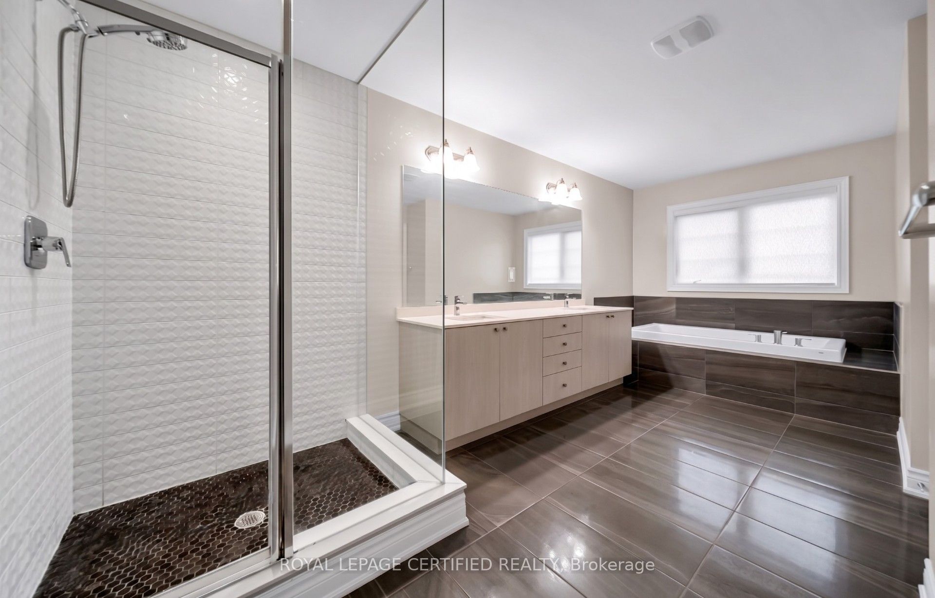 18 Vineyard Drive Property Photo 25