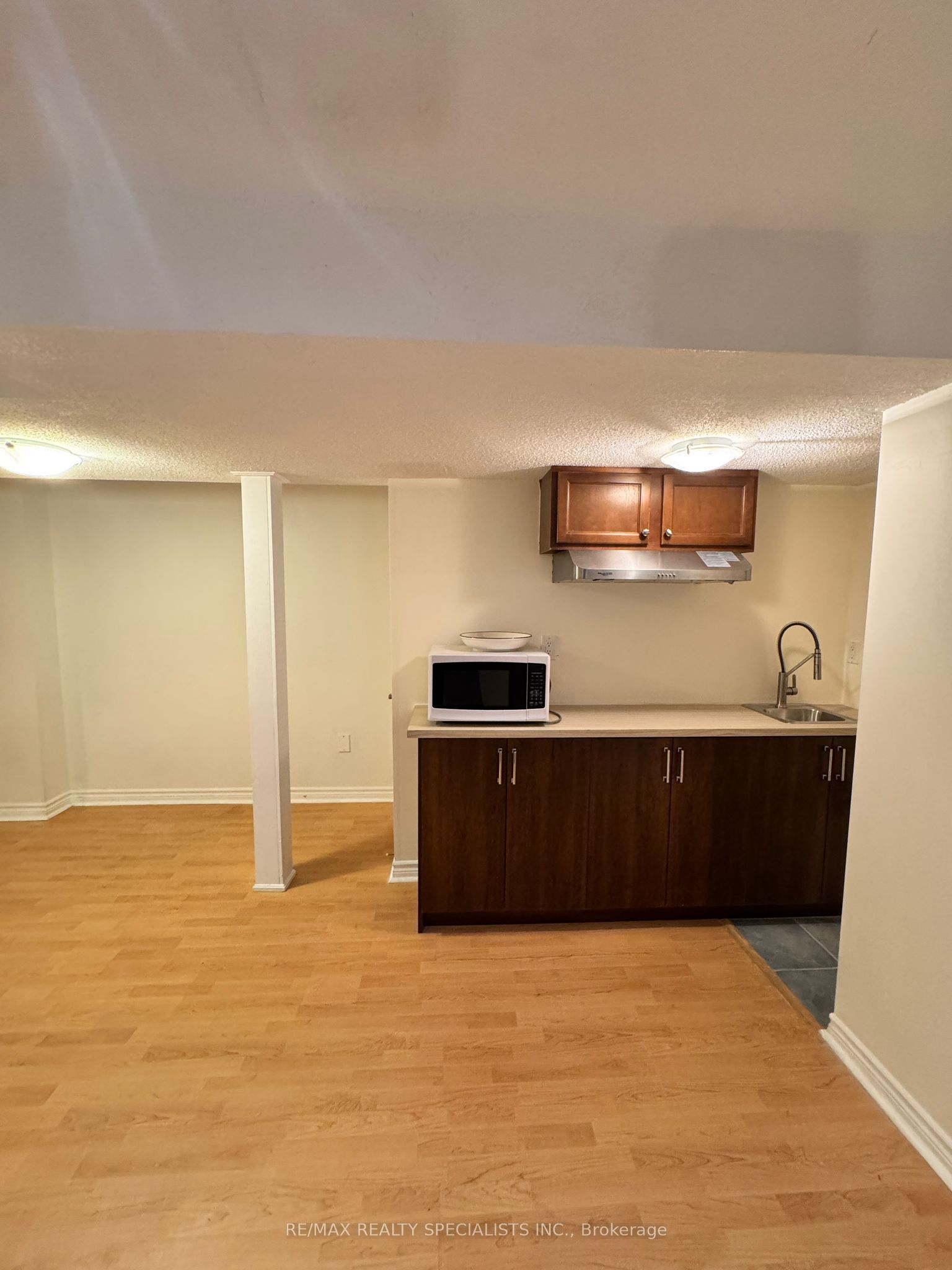 5475 Freshwater Drive Bsmt Property Photo 6